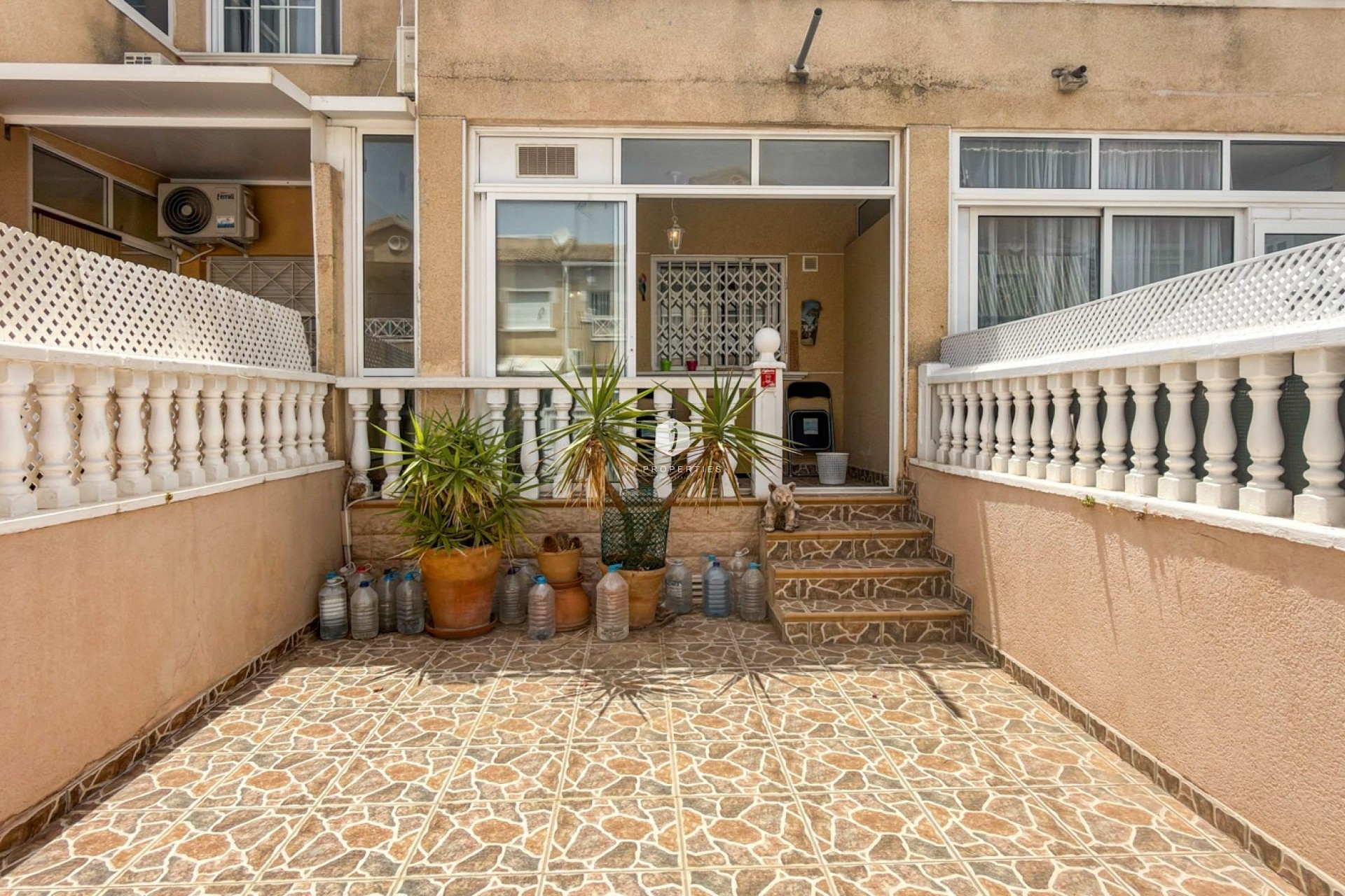 Aus zweiter Hand - Chalet -
Torrevieja - Costa Blanca