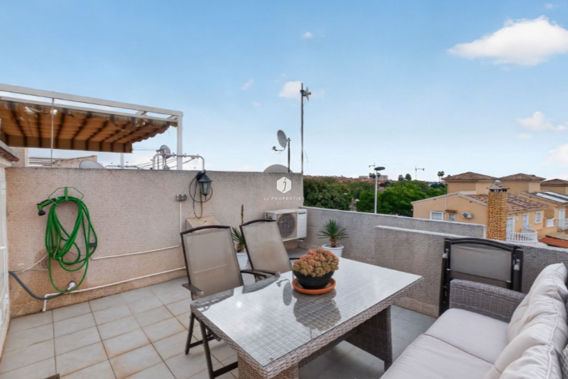 Aus zweiter Hand - Chalet -
Torrevieja - Costa Blanca