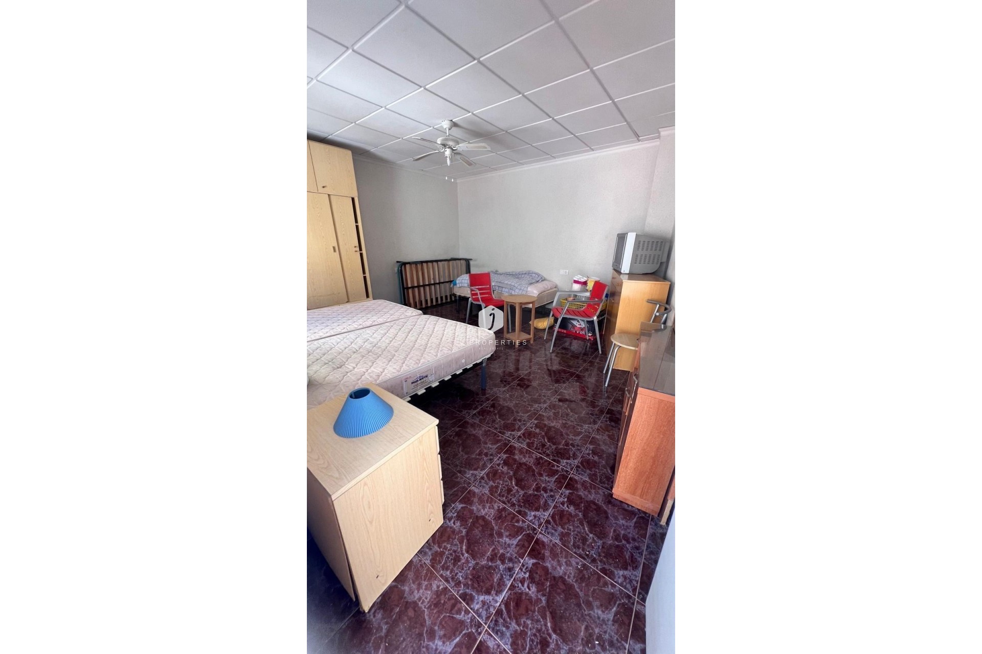 Aus zweiter Hand - Chalet -
Torrevieja - Estacion de autobuses