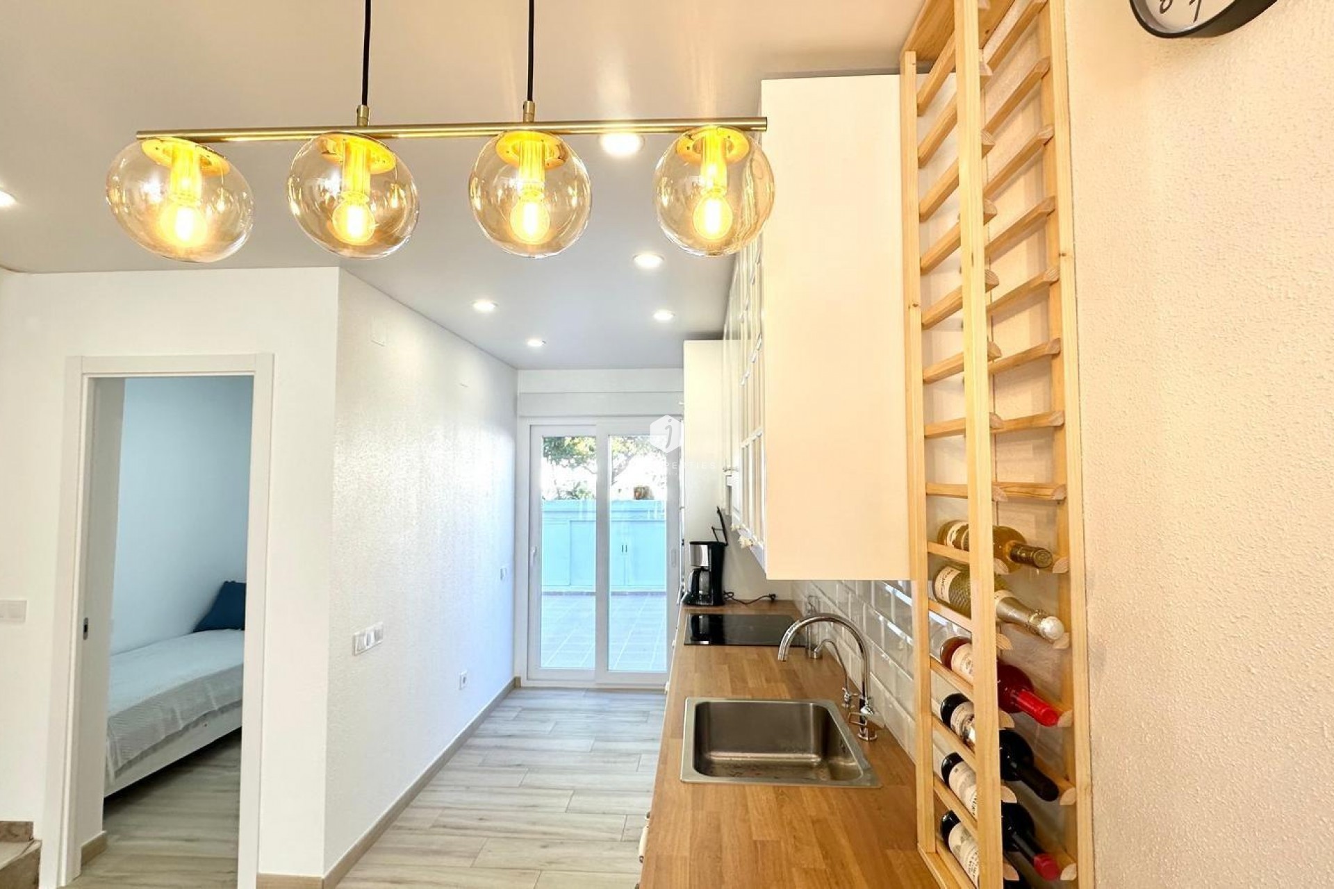 Aus zweiter Hand - Chalet -
Torrevieja - Estacion de autobuses