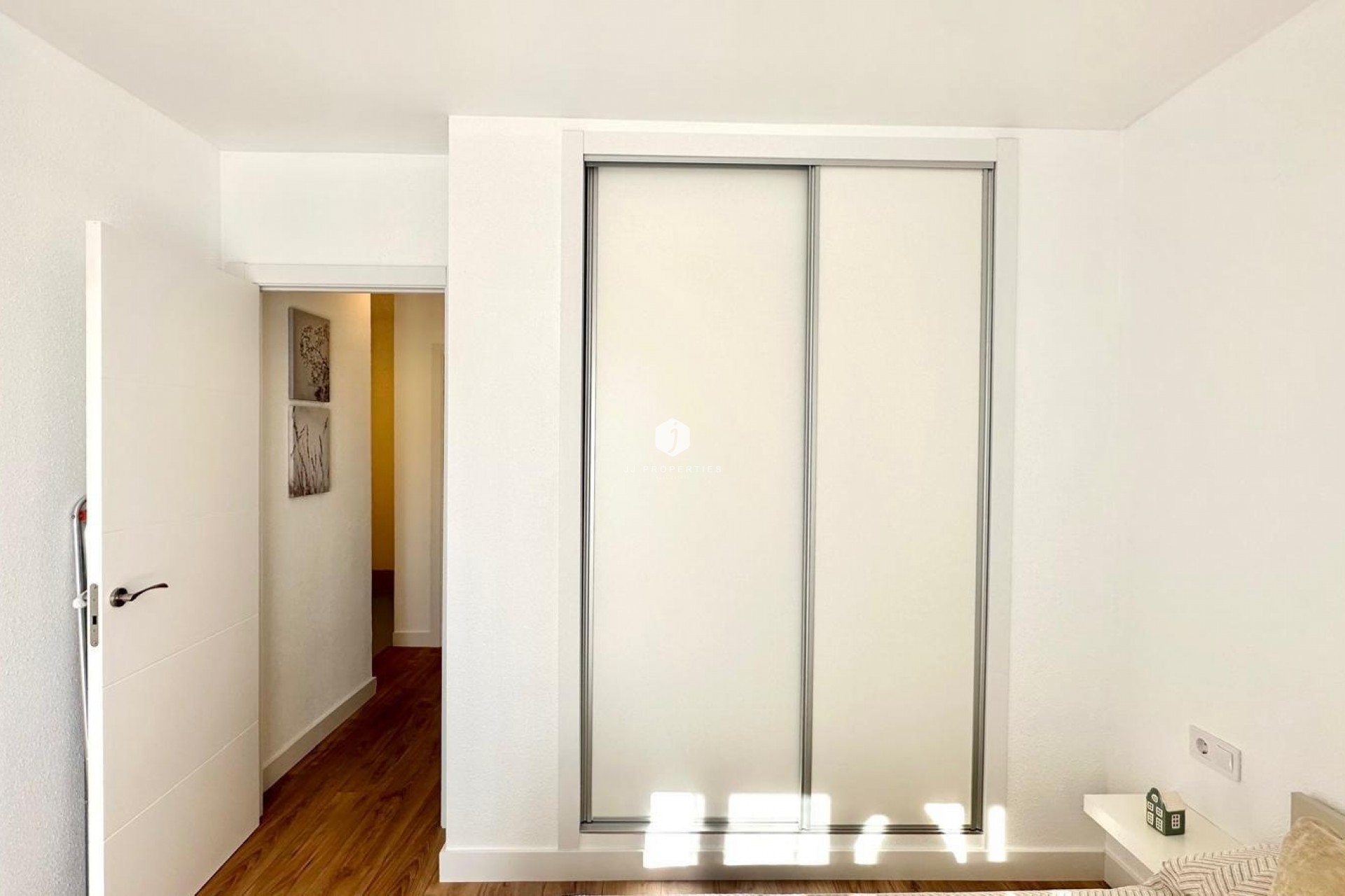 Aus zweiter Hand - Chalet -
Torrevieja - Estacion de autobuses