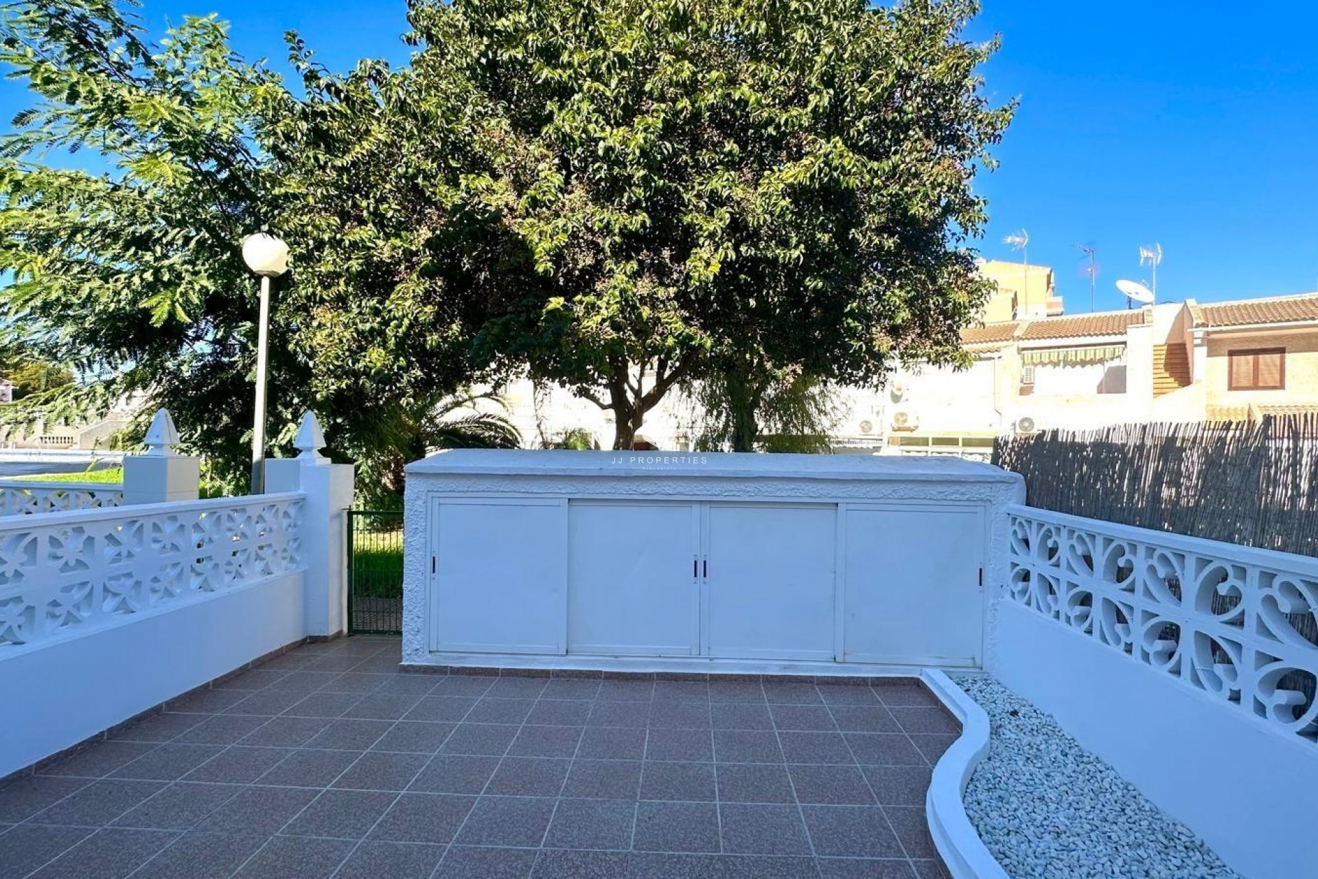 Aus zweiter Hand - Chalet -
Torrevieja - Estacion de autobuses