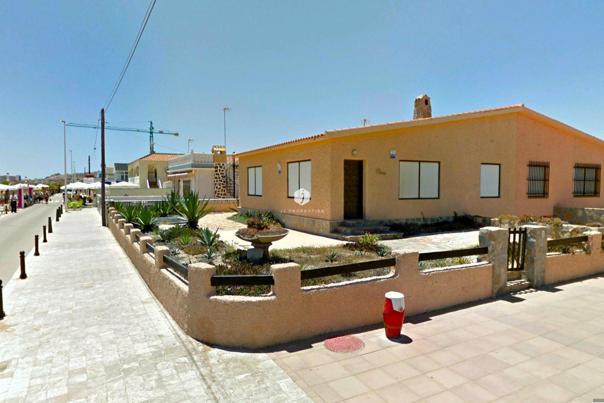 Aus zweiter Hand - Chalet -
Torrevieja - La Mata