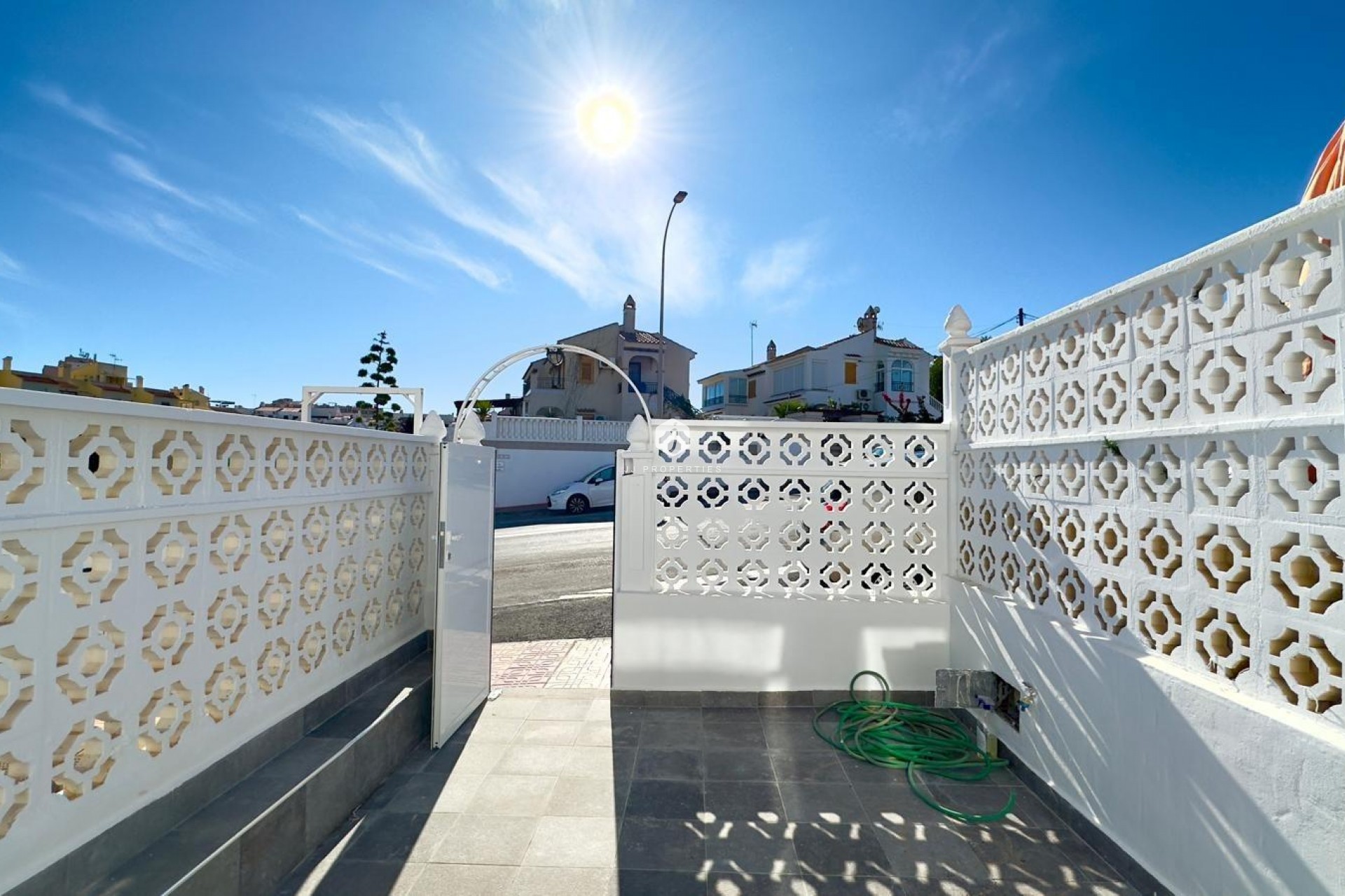 Aus zweiter Hand - Chalet -
Torrevieja - La Mata