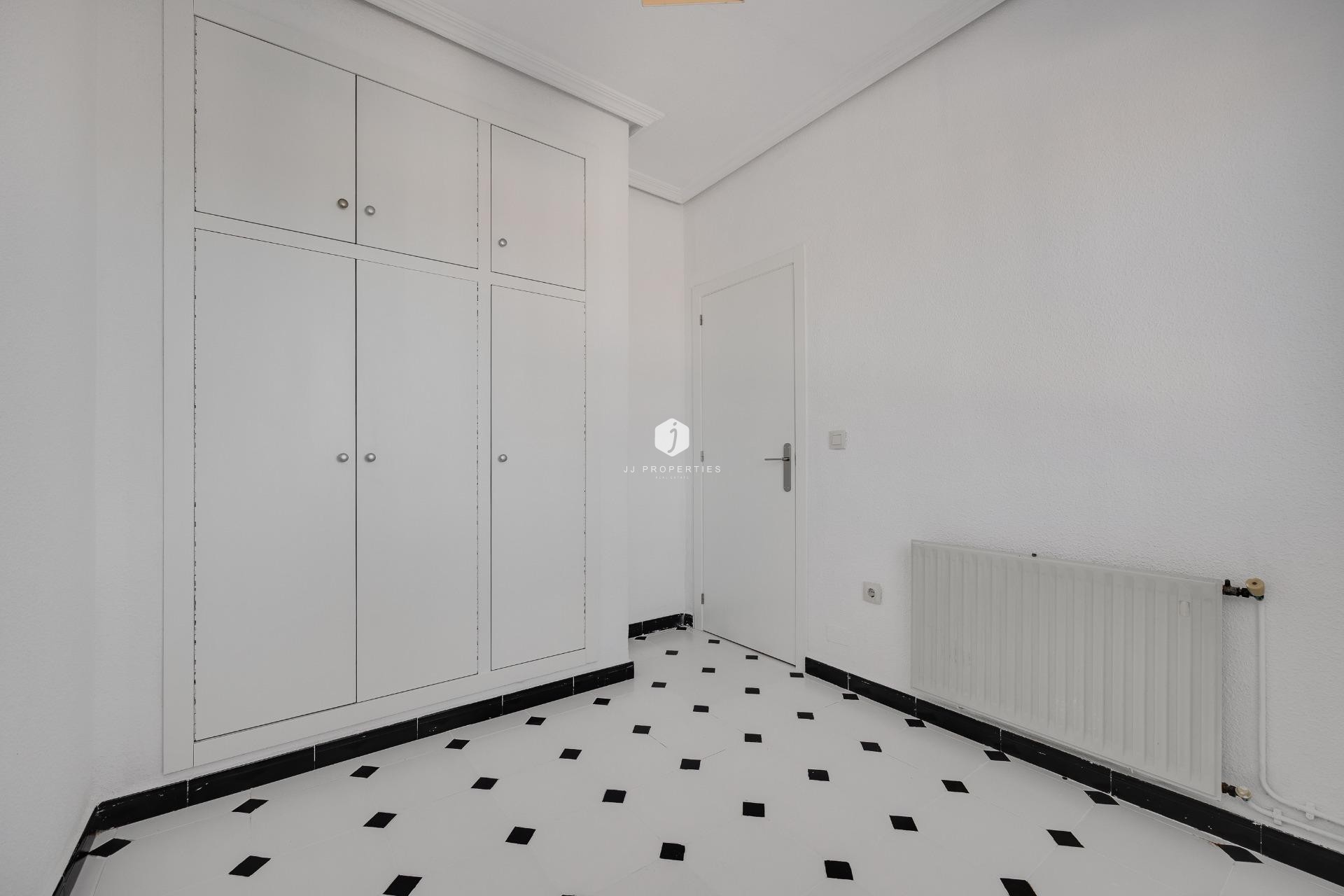 Aus zweiter Hand - Chalet -
Torrevieja - La Siesta - El Salado - Torreta