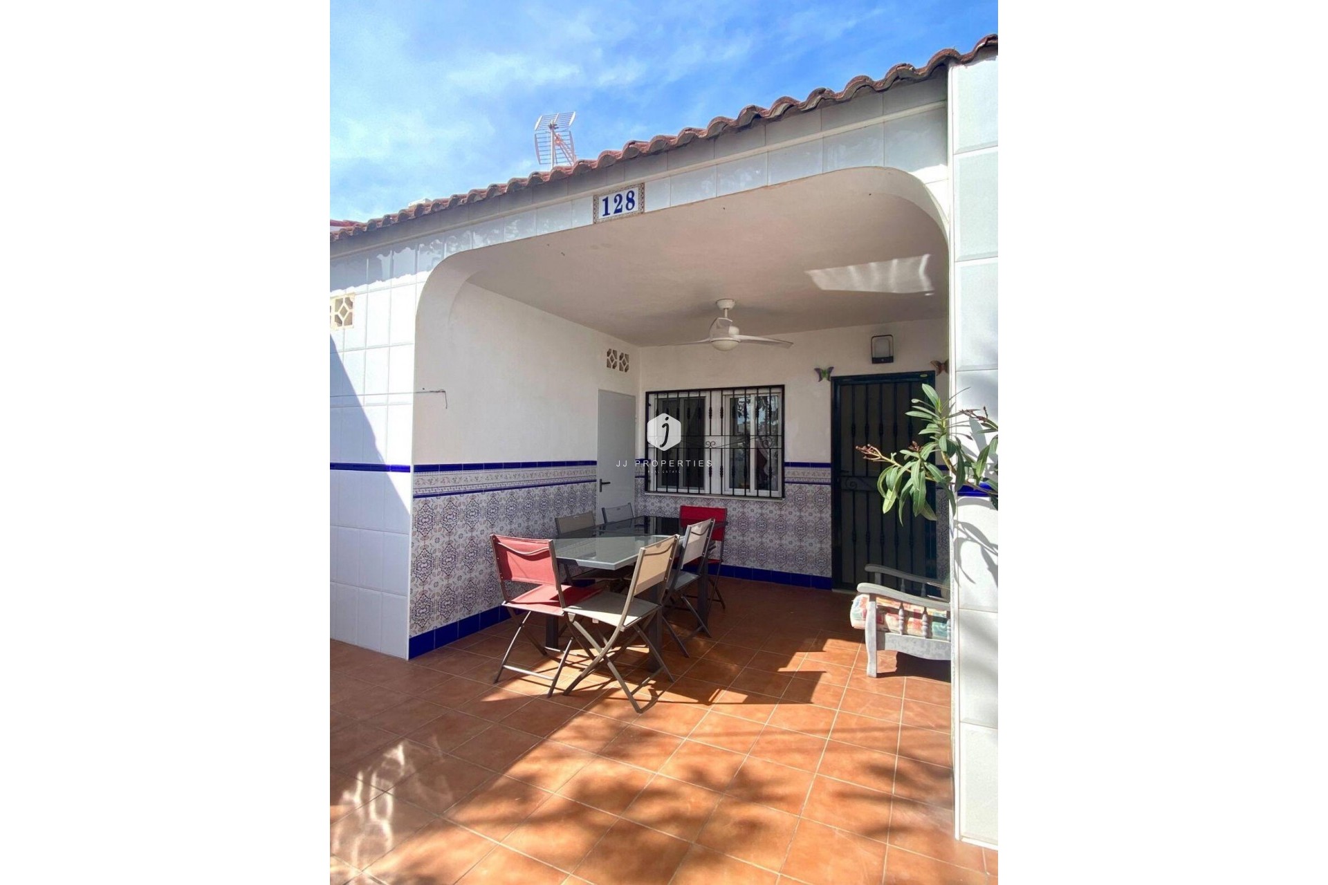 Aus zweiter Hand - Chalet -
Torrevieja - La Siesta - El Salado - Torreta