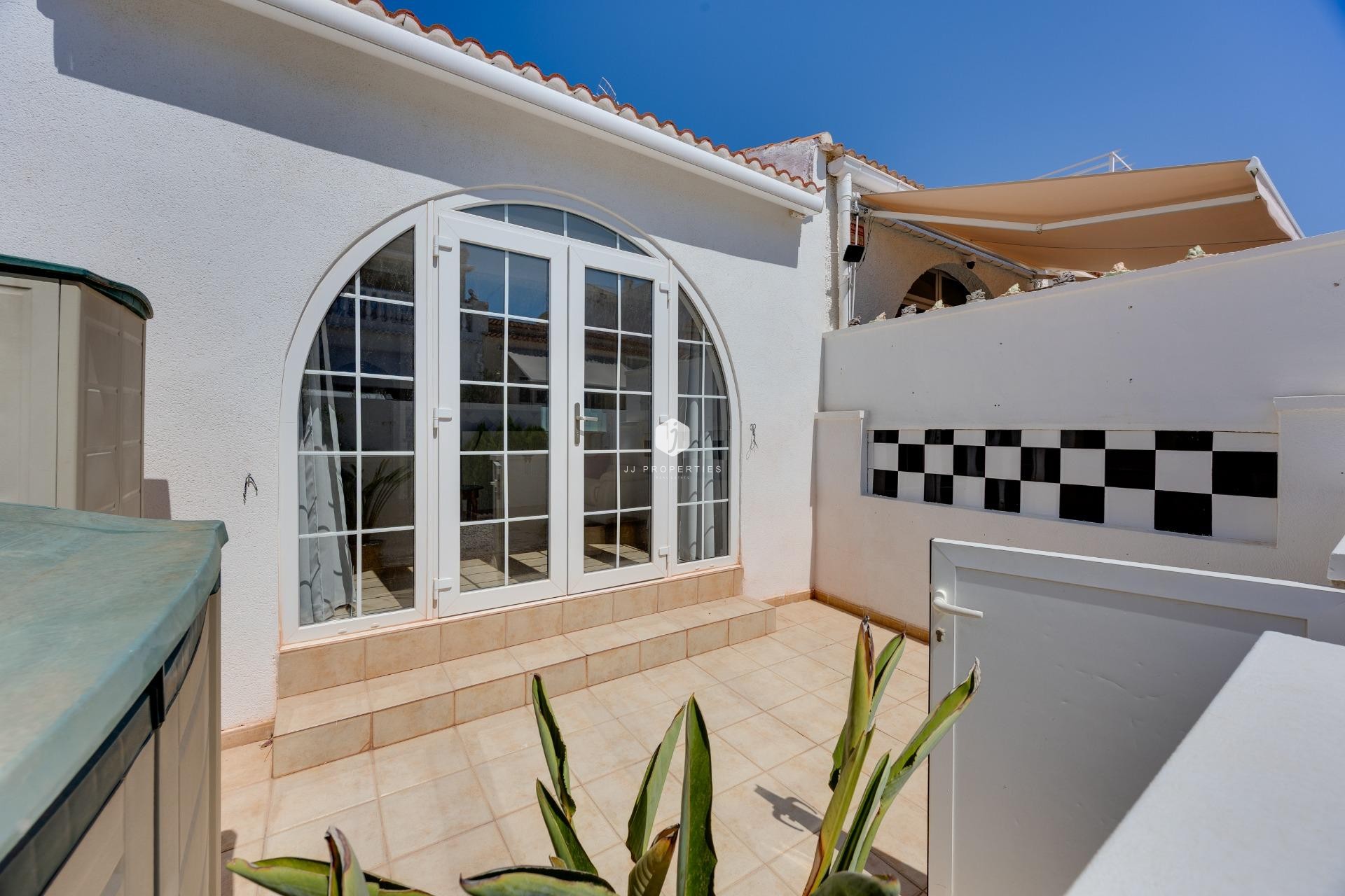 Aus zweiter Hand - Chalet -
Torrevieja - La Siesta - El Salado - Torreta