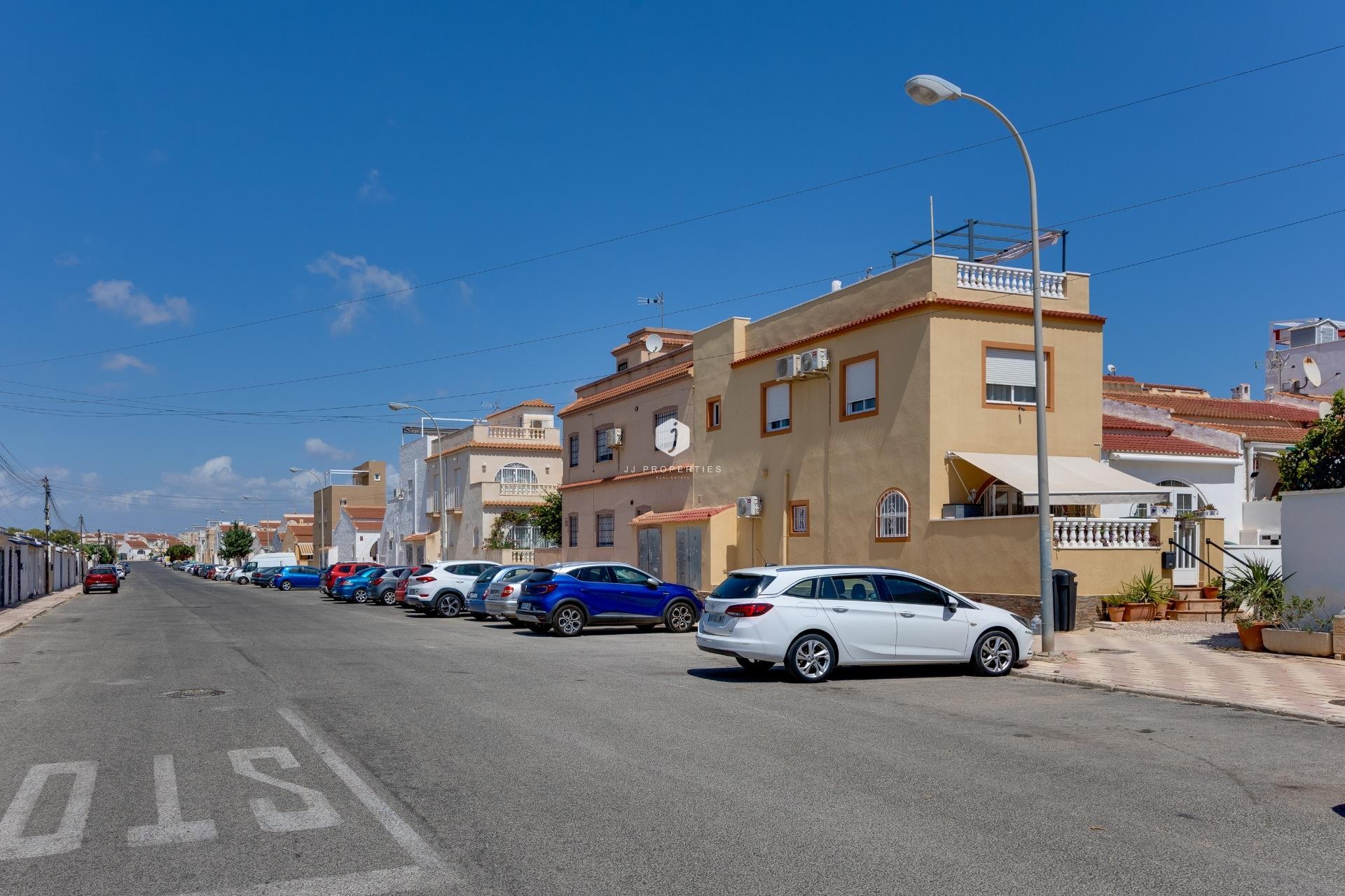 Aus zweiter Hand - Chalet -
Torrevieja - La Siesta - El Salado - Torreta