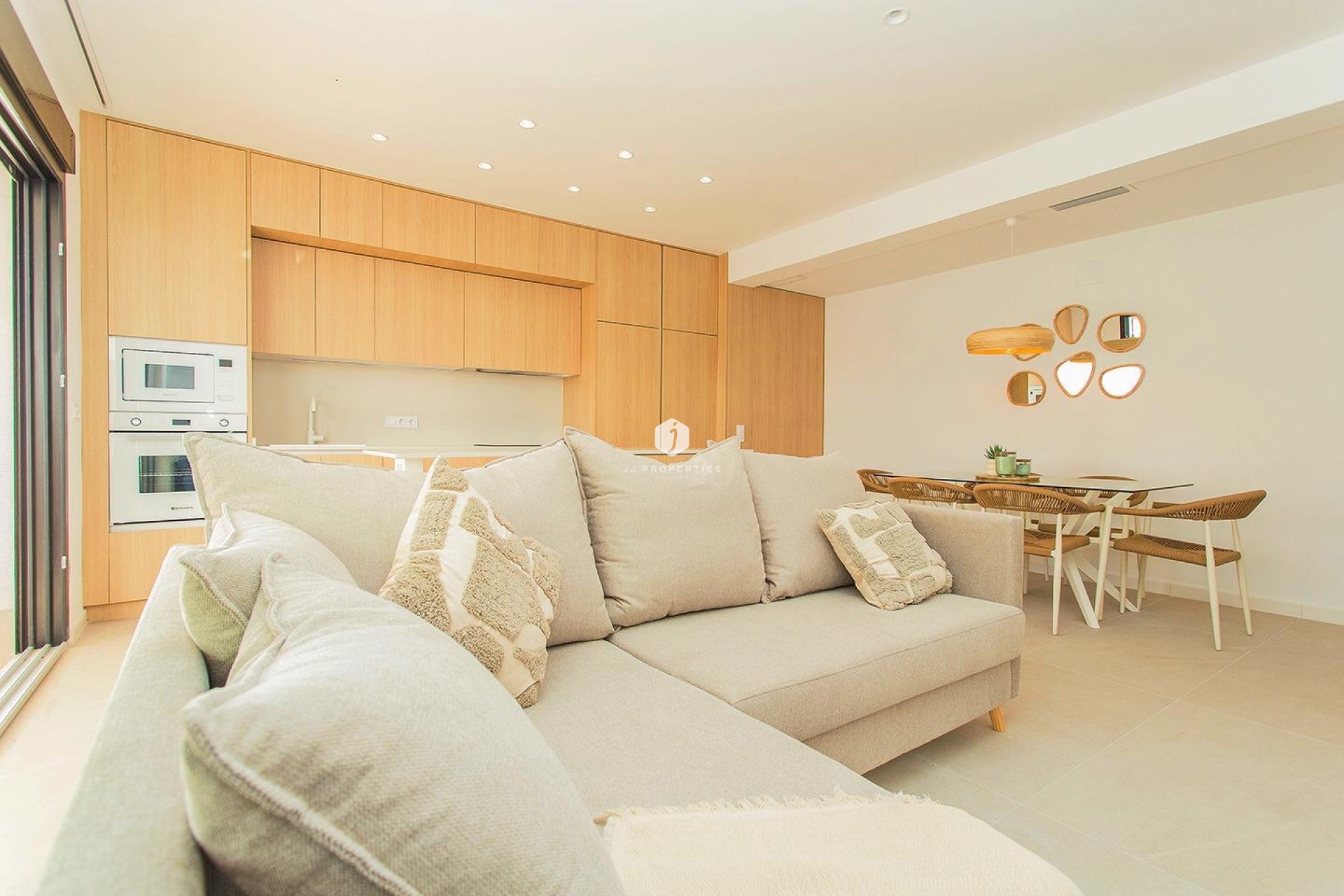 Aus zweiter Hand - Chalet -
Torrevieja - La siesta