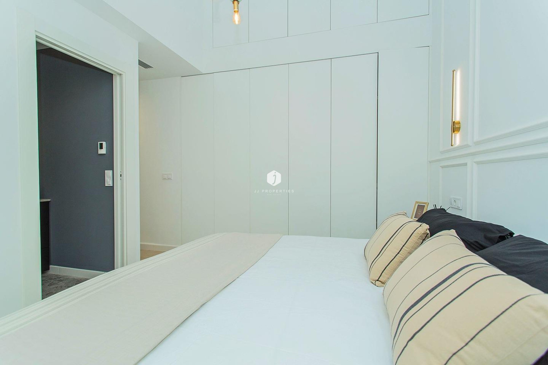 Aus zweiter Hand - Chalet -
Torrevieja - La siesta