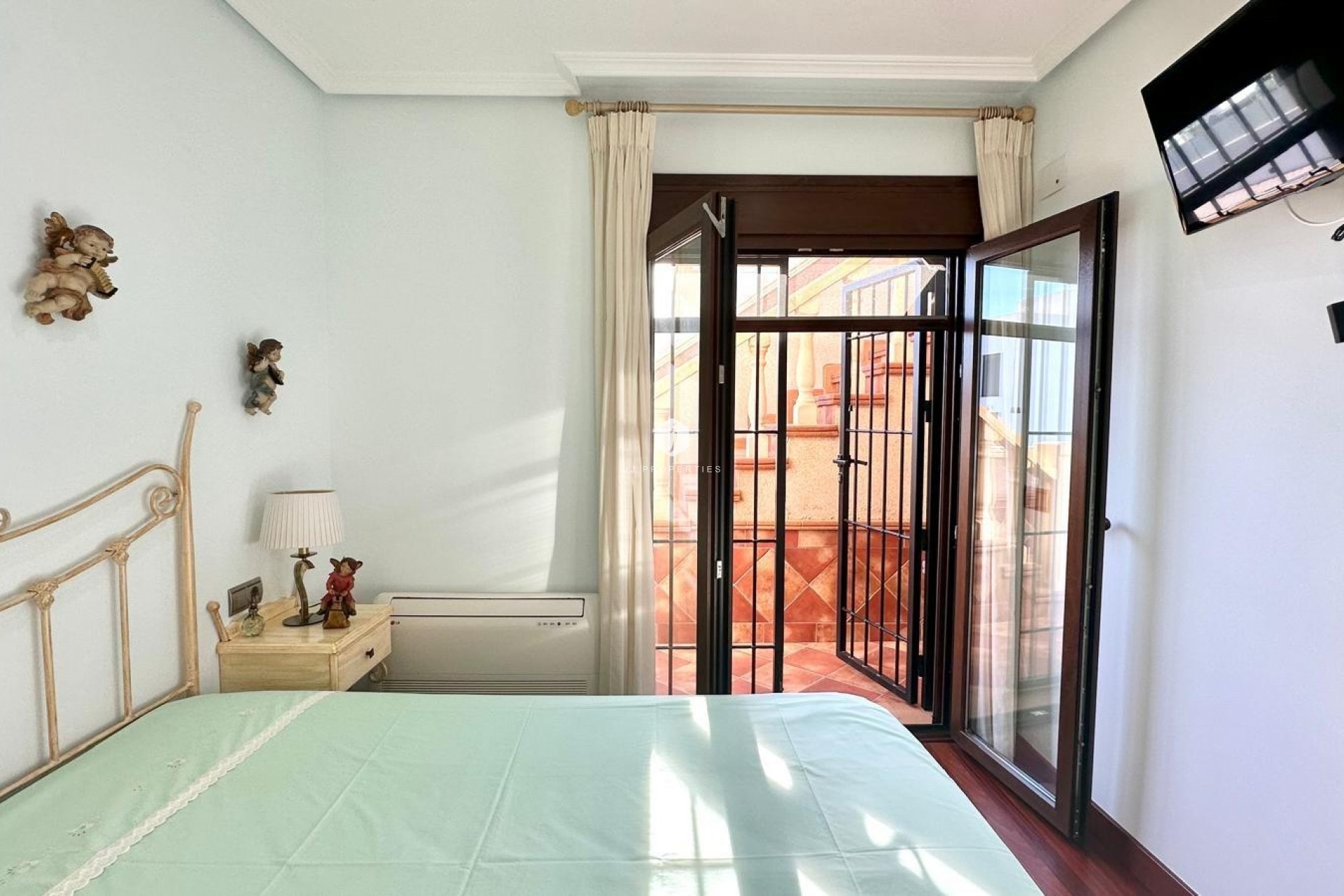 Aus zweiter Hand - Chalet -
Torrevieja - La siesta