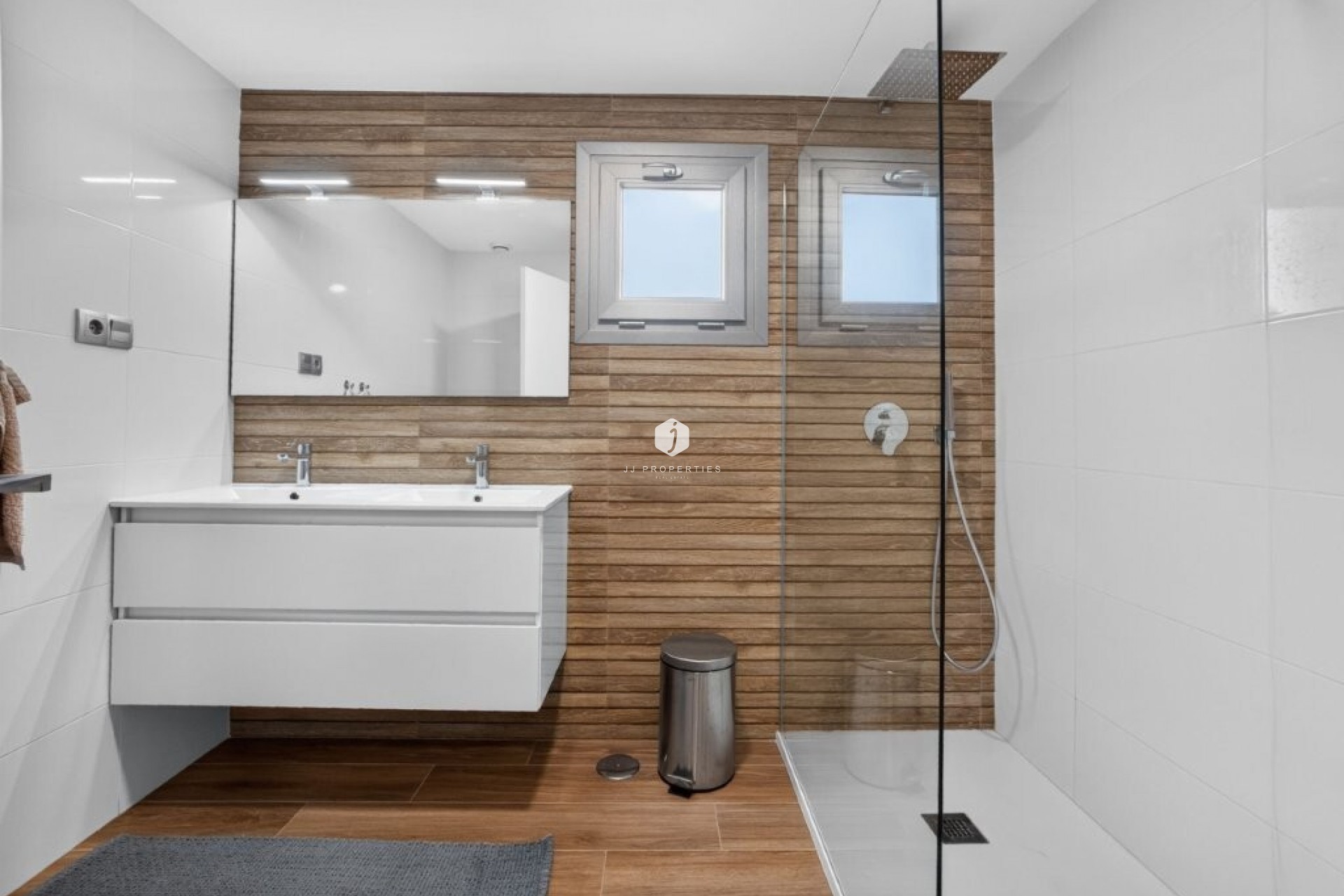 Aus zweiter Hand - Chalet -
Torrevieja - La veleta