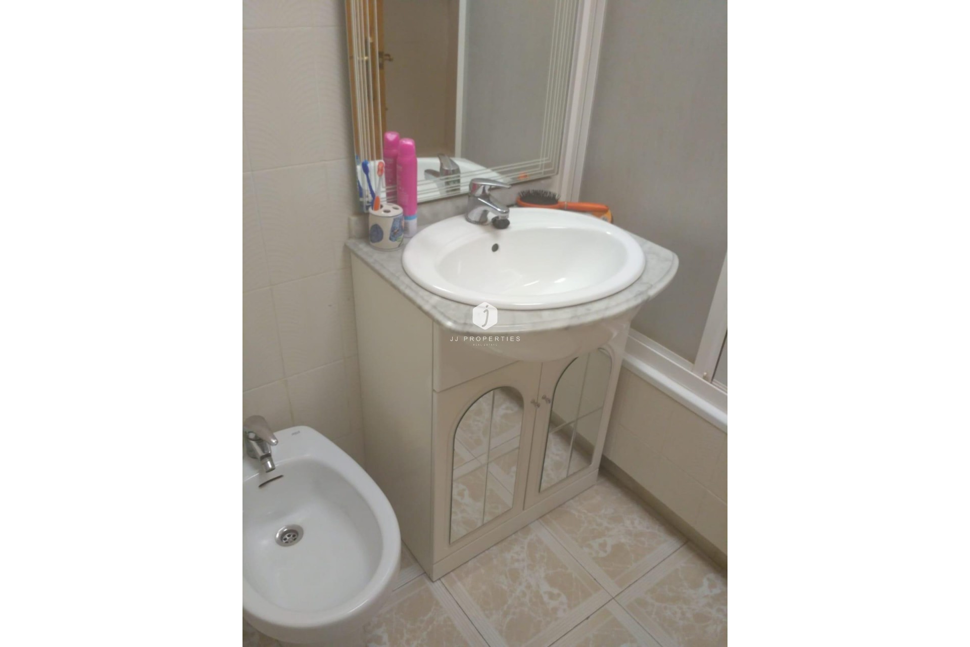 Aus zweiter Hand - Chalet -
Torrevieja - Los Europeos