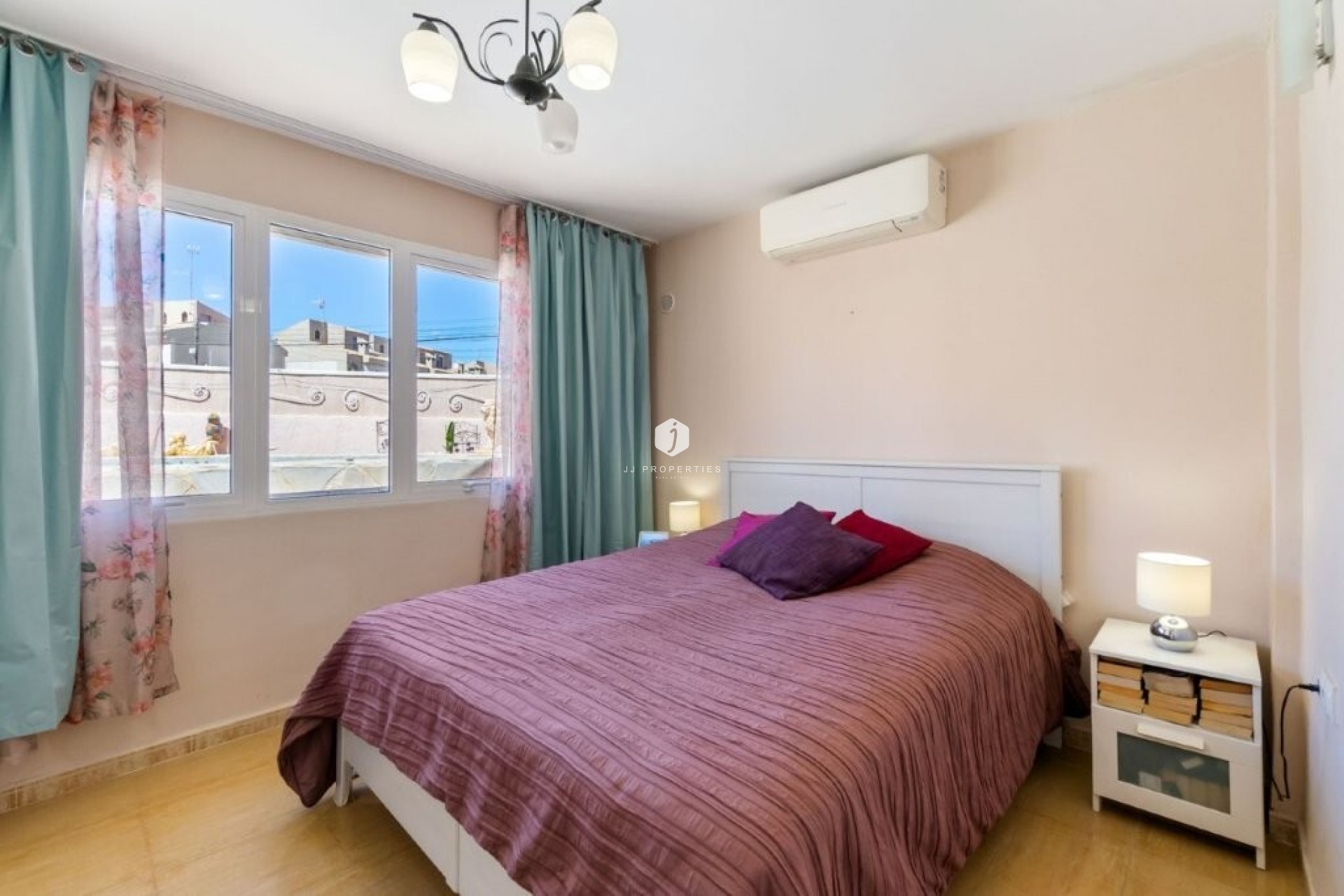 Aus zweiter Hand - Chalet -
Torrevieja - Los Frutales/ La Rosaleda