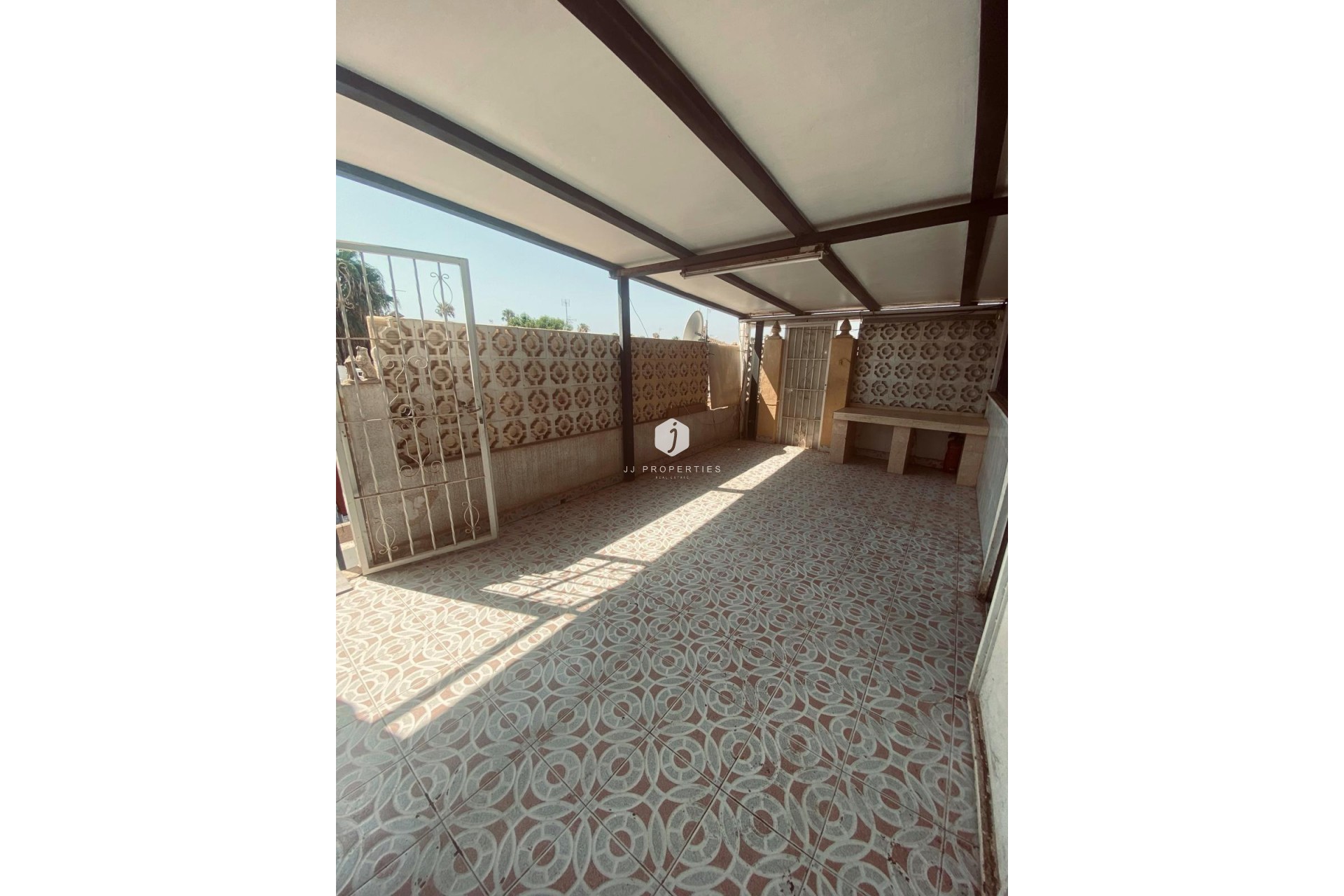 Aus zweiter Hand - Chalet -
Torrevieja - Parque Acuático - Sector 25