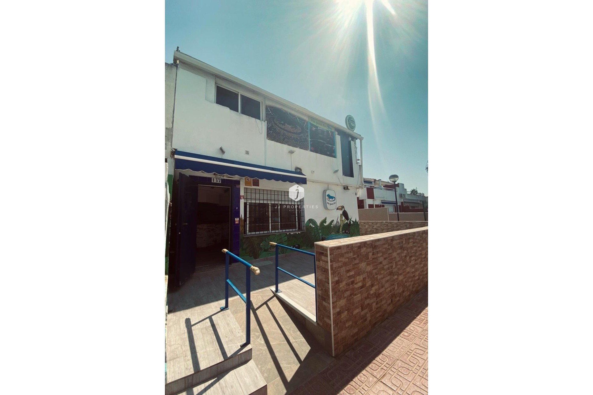 Aus zweiter Hand - Chalet -
Torrevieja - Parque Acuático - Sector 25