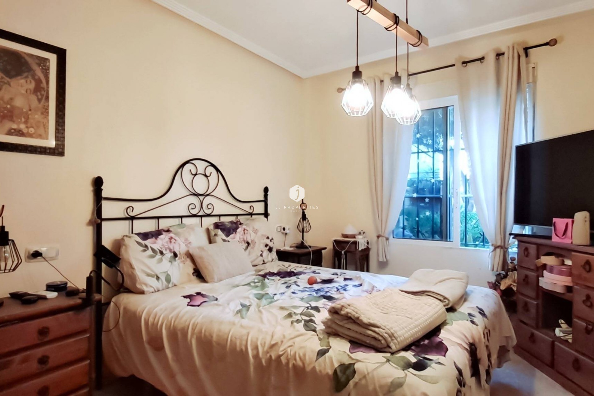 Aus zweiter Hand - Chalet -
Torrevieja - Parque Acuático - Sector 25