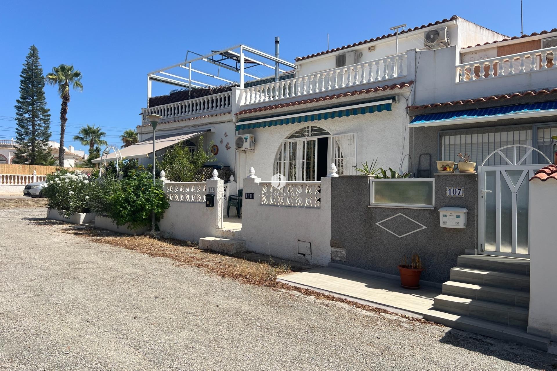 Aus zweiter Hand - Chalet -
Torrevieja - San luis