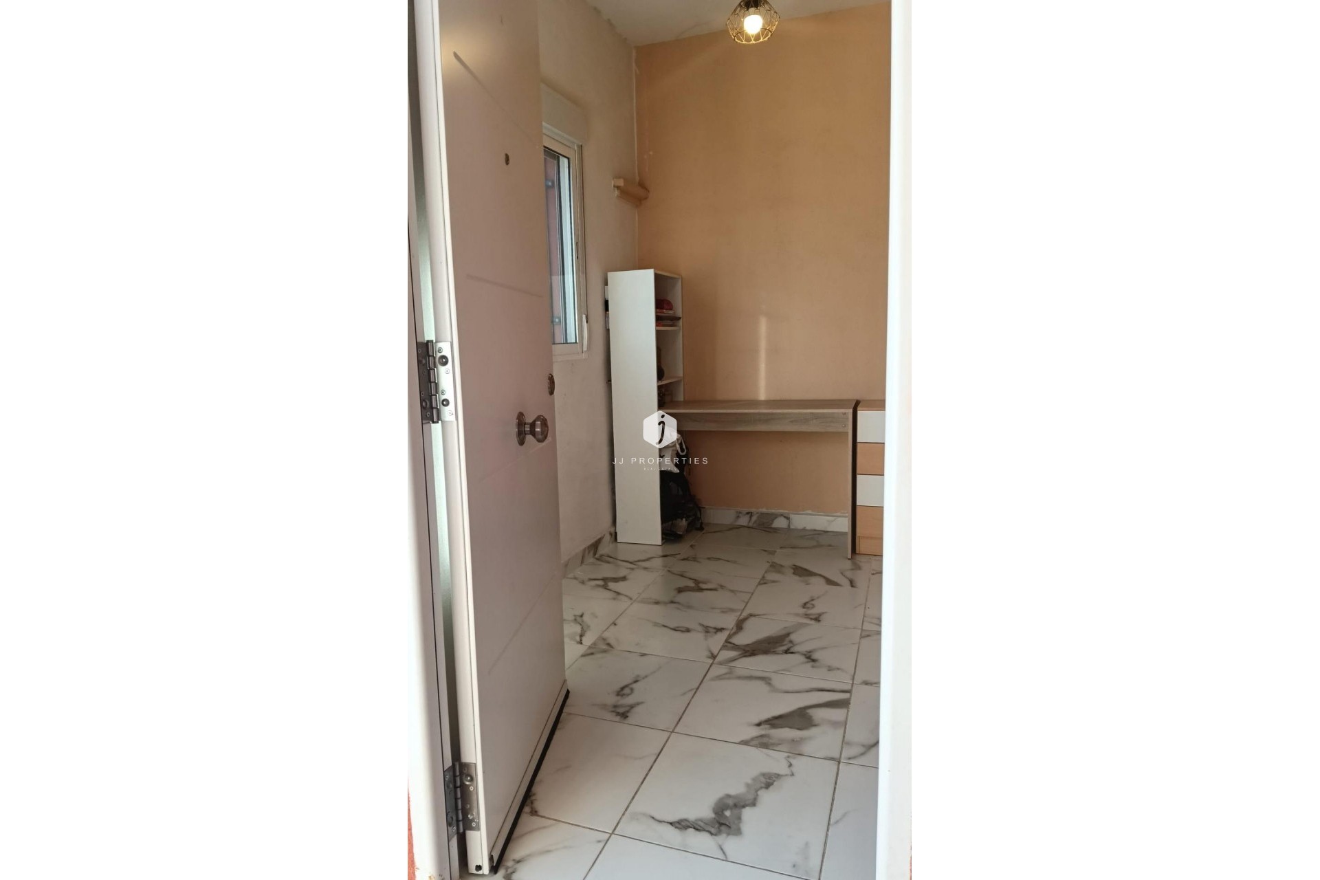 Aus zweiter Hand - Chalet -
Torrevieja - Torretas