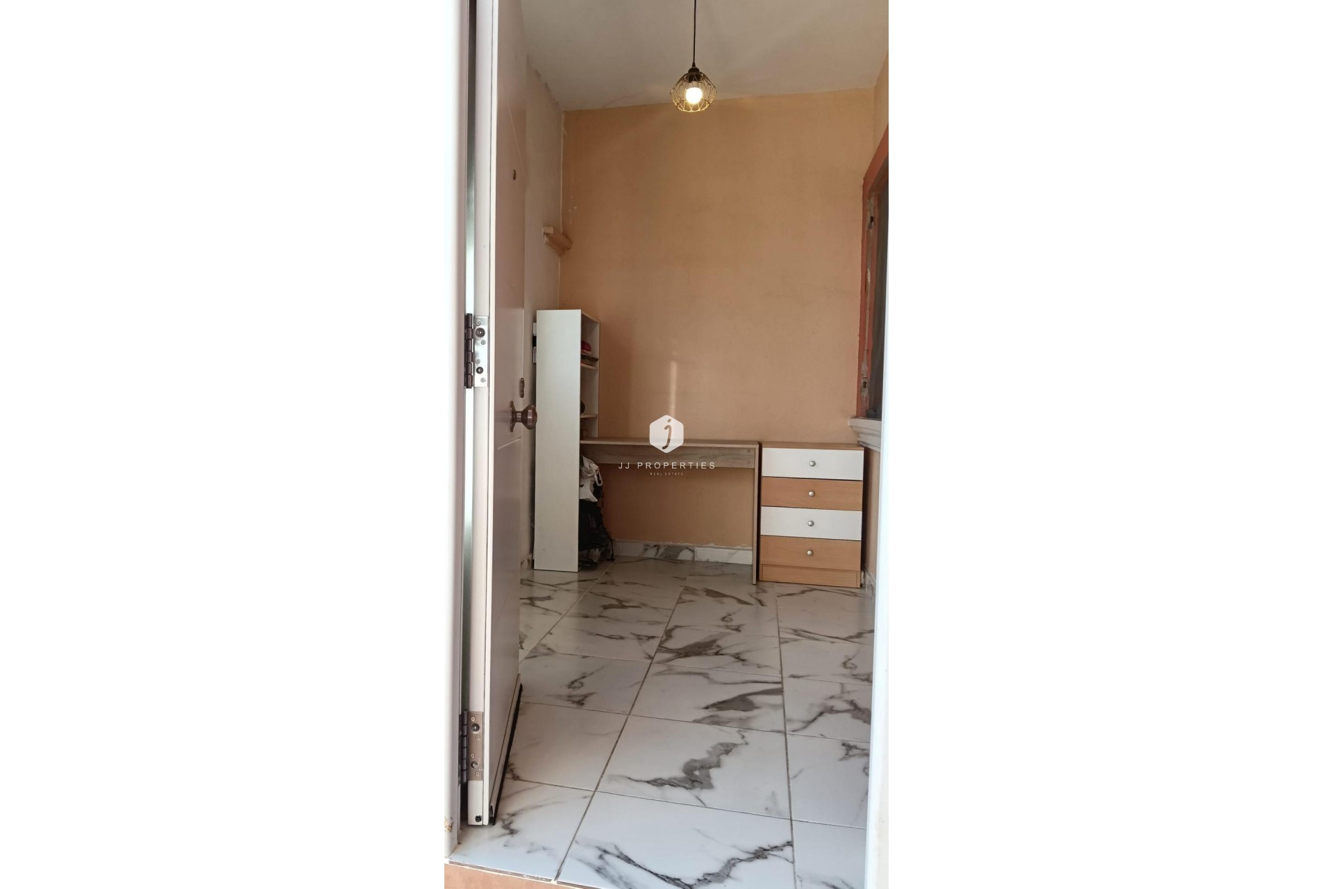 Aus zweiter Hand - Chalet -
Torrevieja - Torretas