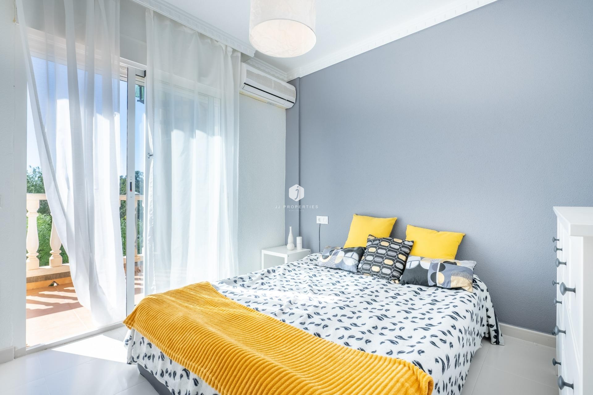 Aus zweiter Hand - Duplex -
Algorfa - Comunidad Valenciana