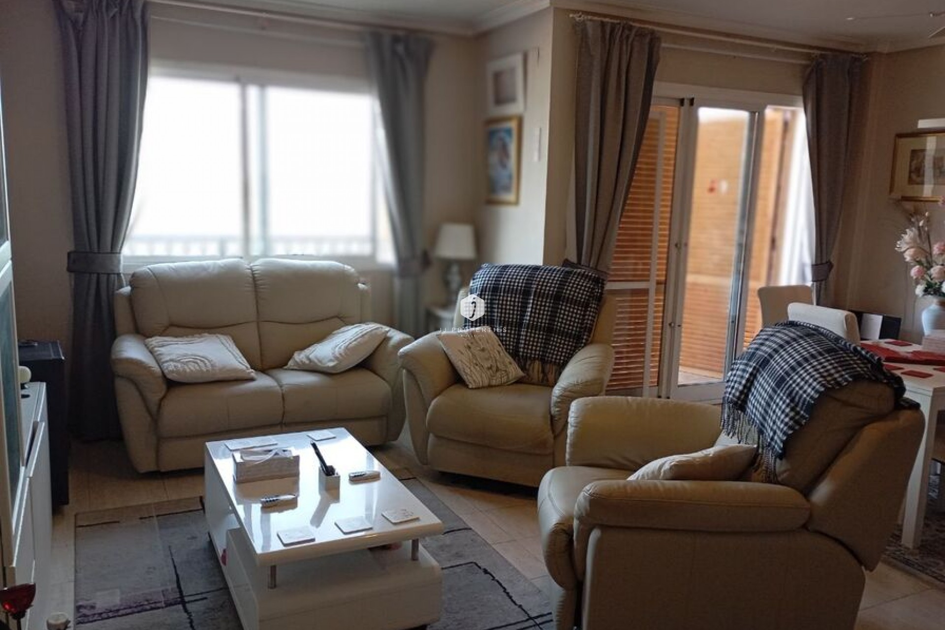 Aus zweiter Hand - Duplex -
Daya Vieja - Costa Blanca