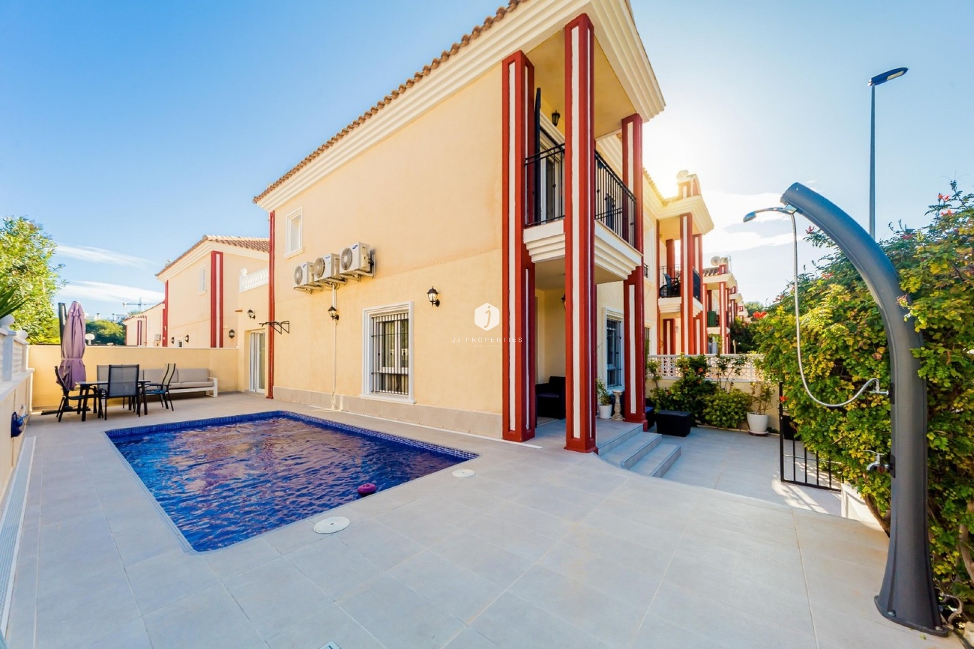 Aus zweiter Hand - Duplex -
Dehesa de Campoamor - Costa Blanca