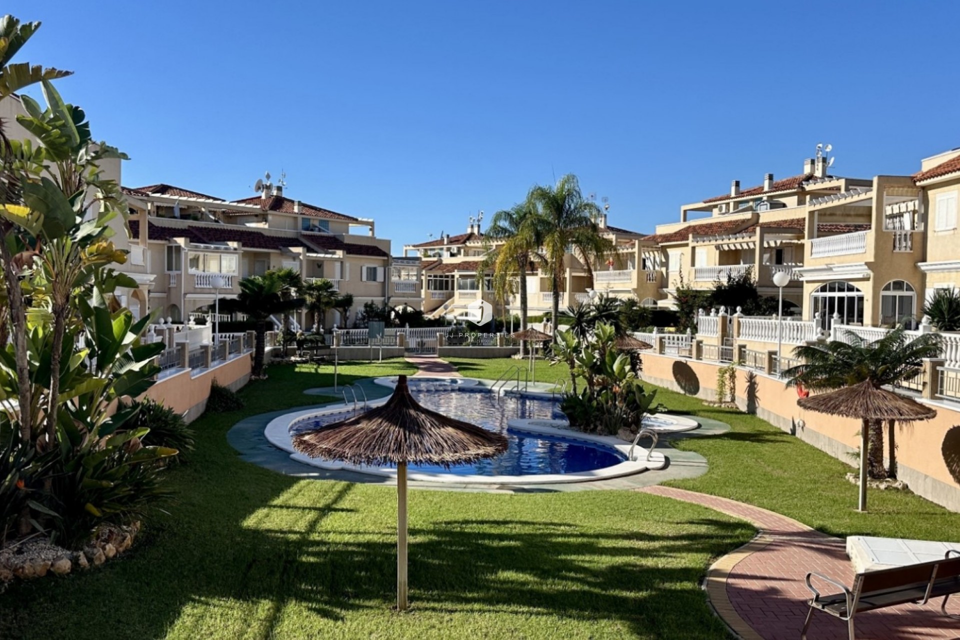 Aus zweiter Hand - Duplex -
Orihuela Costa - Costa Blanca