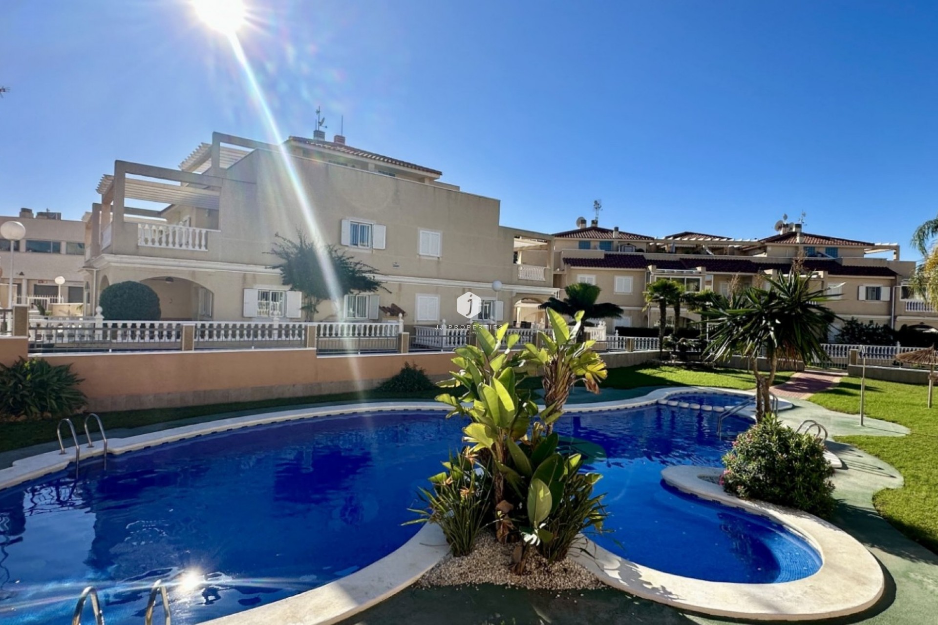 Aus zweiter Hand - Duplex -
Orihuela Costa - Costa Blanca