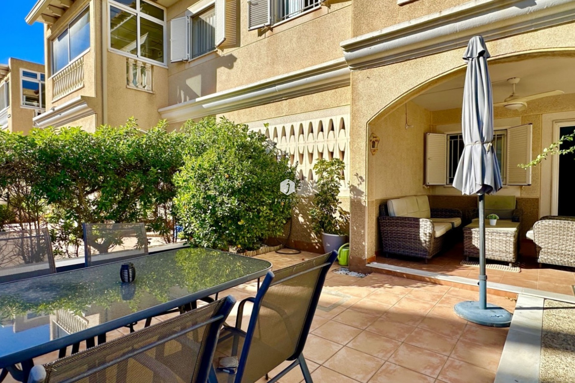 Aus zweiter Hand - Duplex -
Orihuela Costa - Costa Blanca