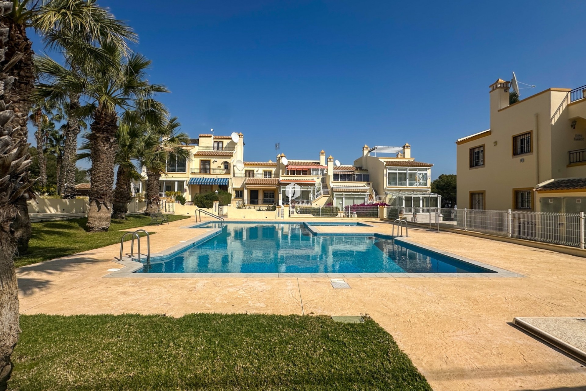Aus zweiter Hand - Duplex -
Orihuela Costa - Costa Blanca