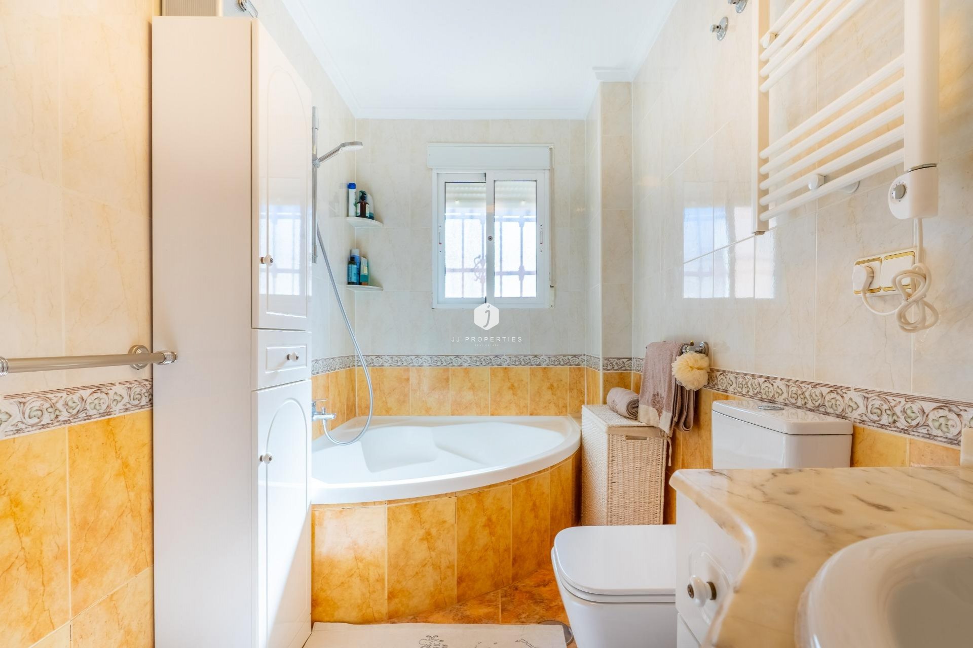 Aus zweiter Hand - Duplex -
Orihuela Costa - La Regia