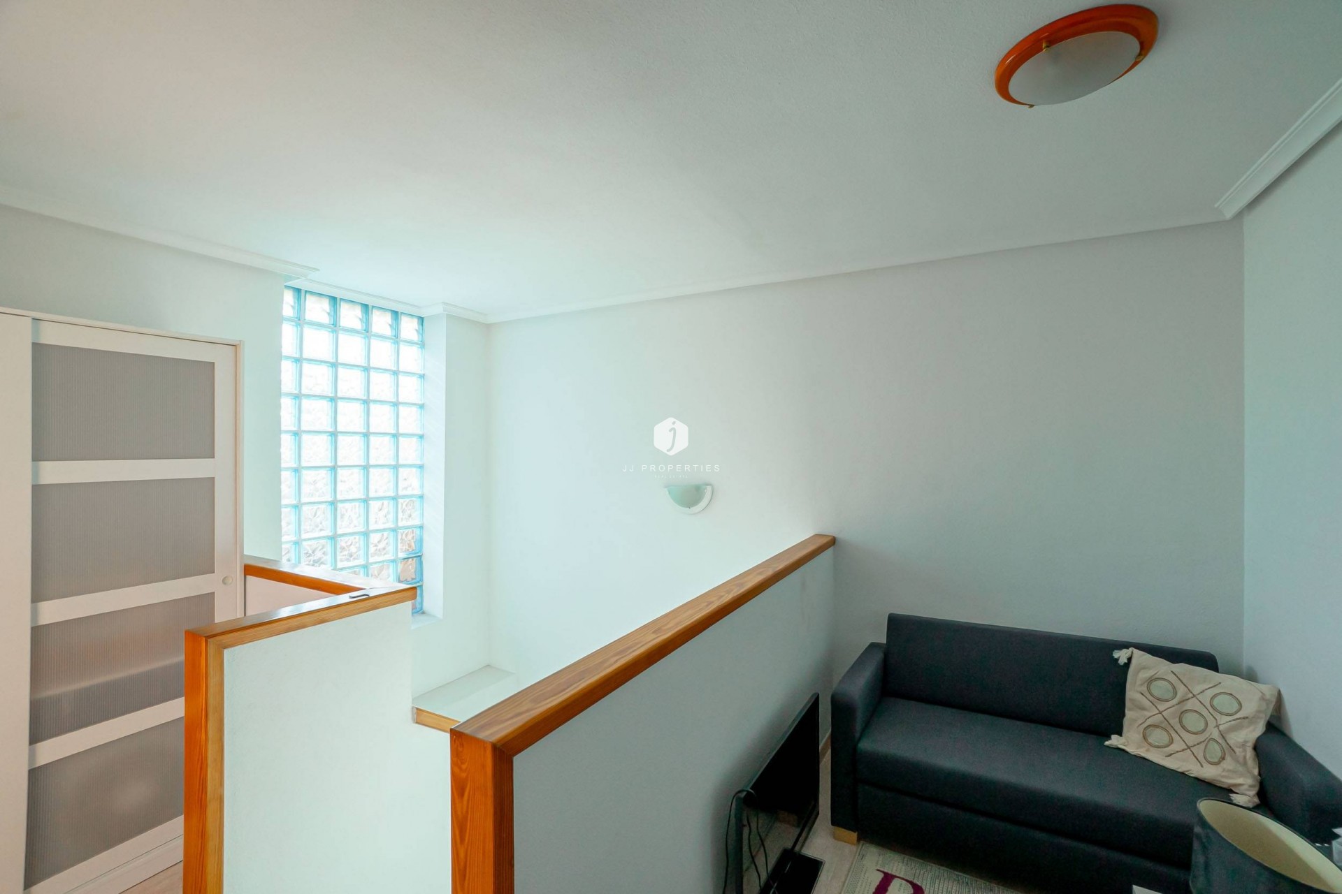 Aus zweiter Hand - Duplex -
Orihuela Costa - Playa Flamenca