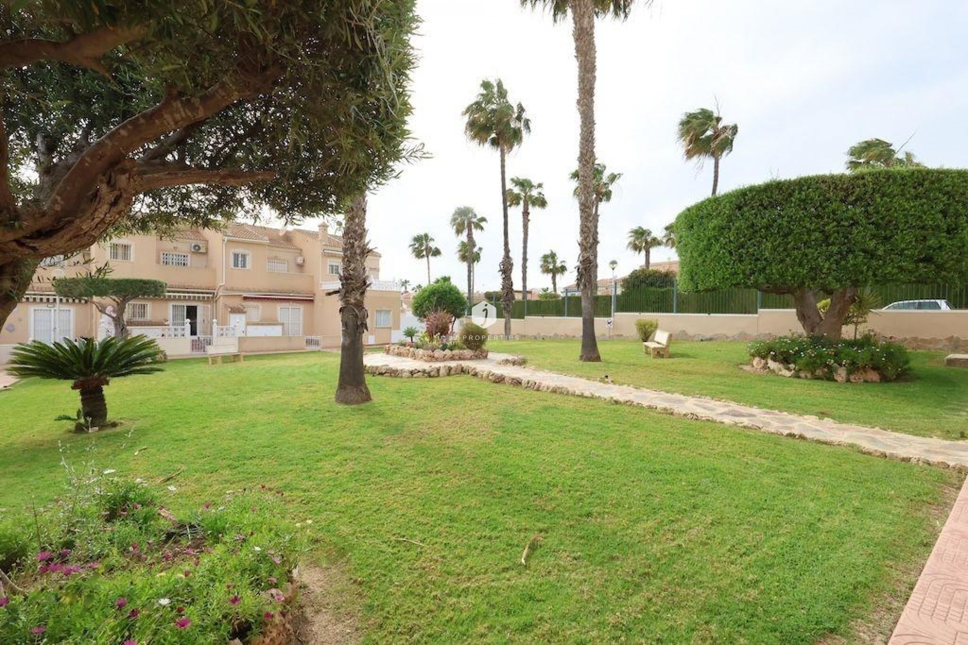 Aus zweiter Hand - Duplex -
Rojales - Inland