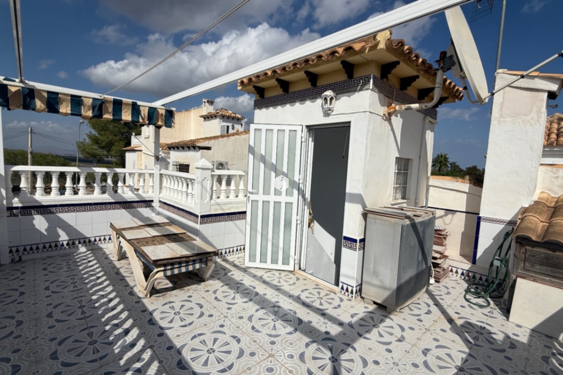 Aus zweiter Hand - Duplex -
San Miguel de Salinas - Inland