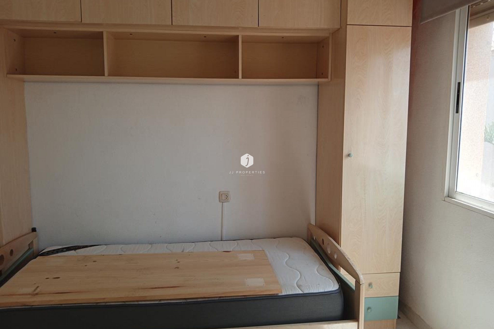 Aus zweiter Hand - Duplex -
Torrevieja - Carrefour