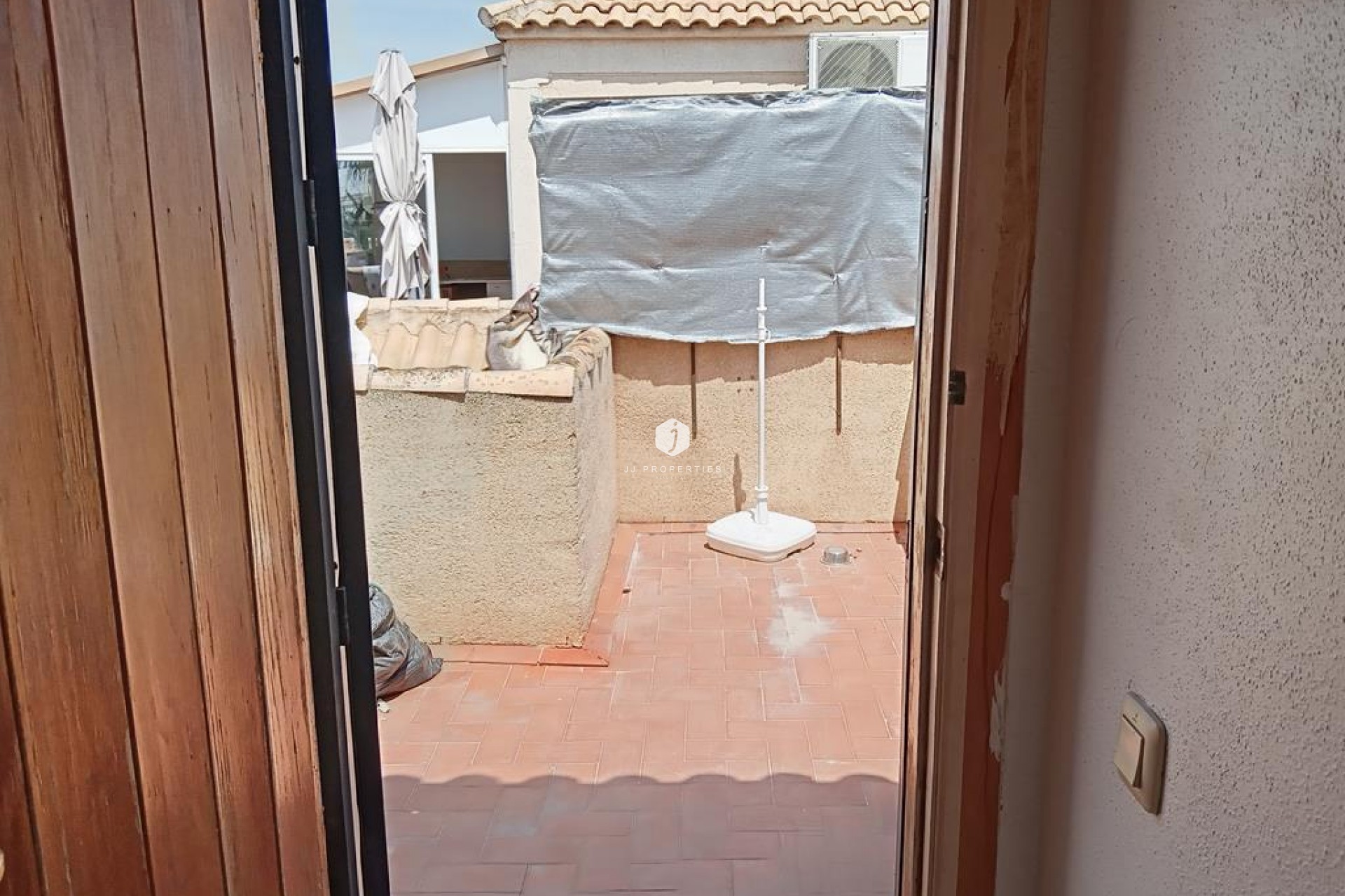 Aus zweiter Hand - Duplex -
Torrevieja - Carrefour