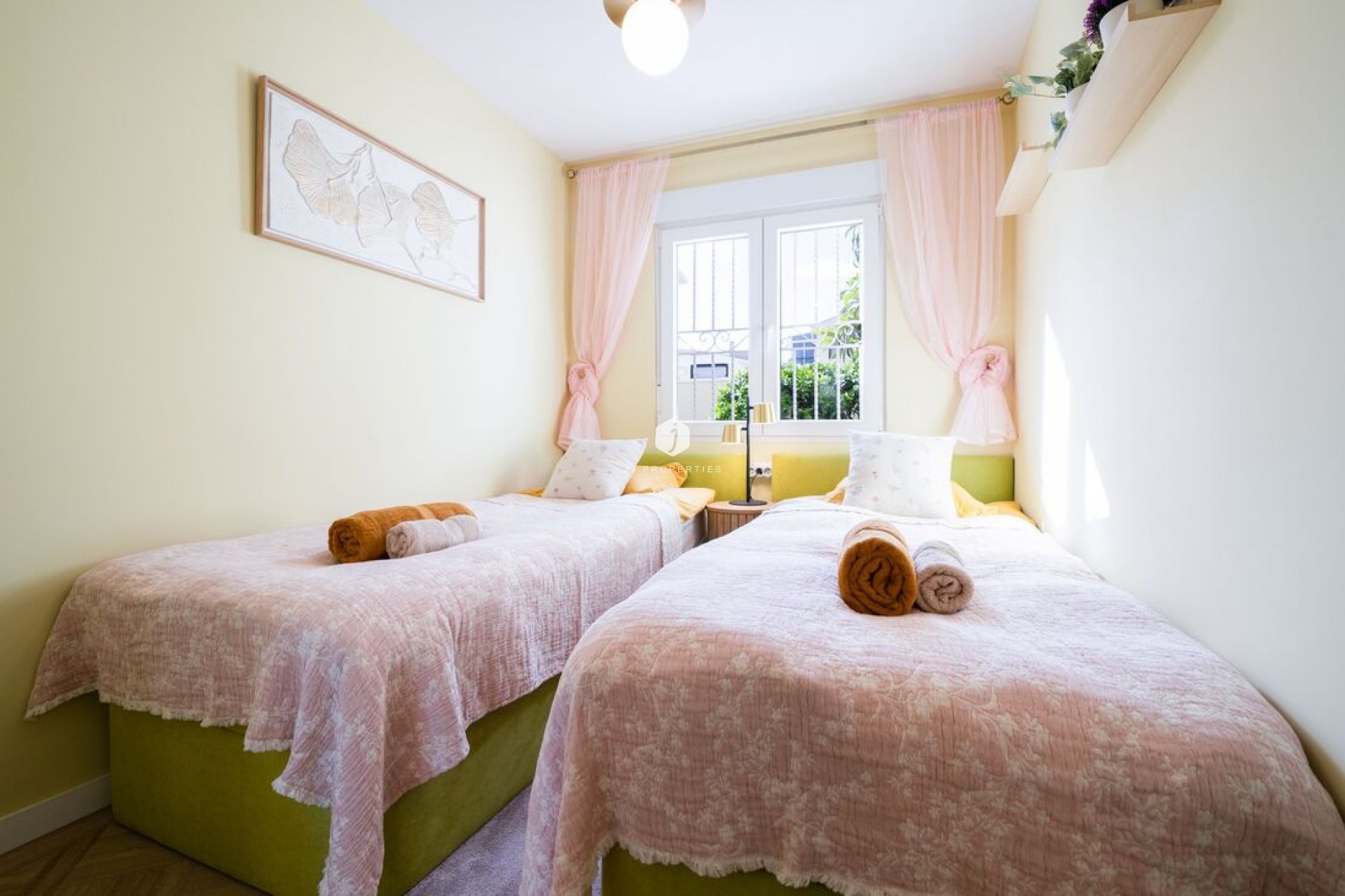 Aus zweiter Hand - Duplex -
Torrevieja - Costa Blanca