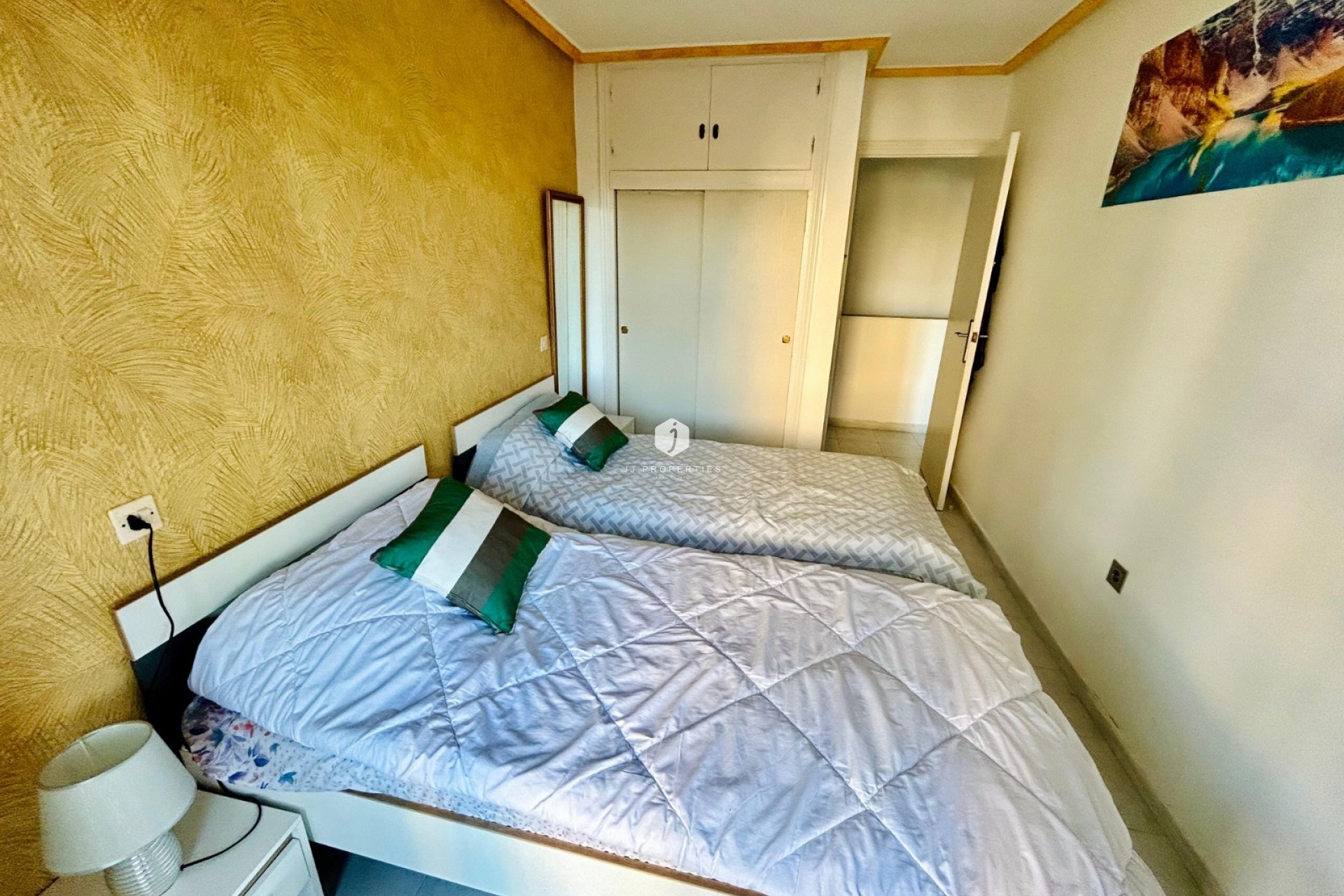 Aus zweiter Hand - Duplex -
Torrevieja - Costa Blanca