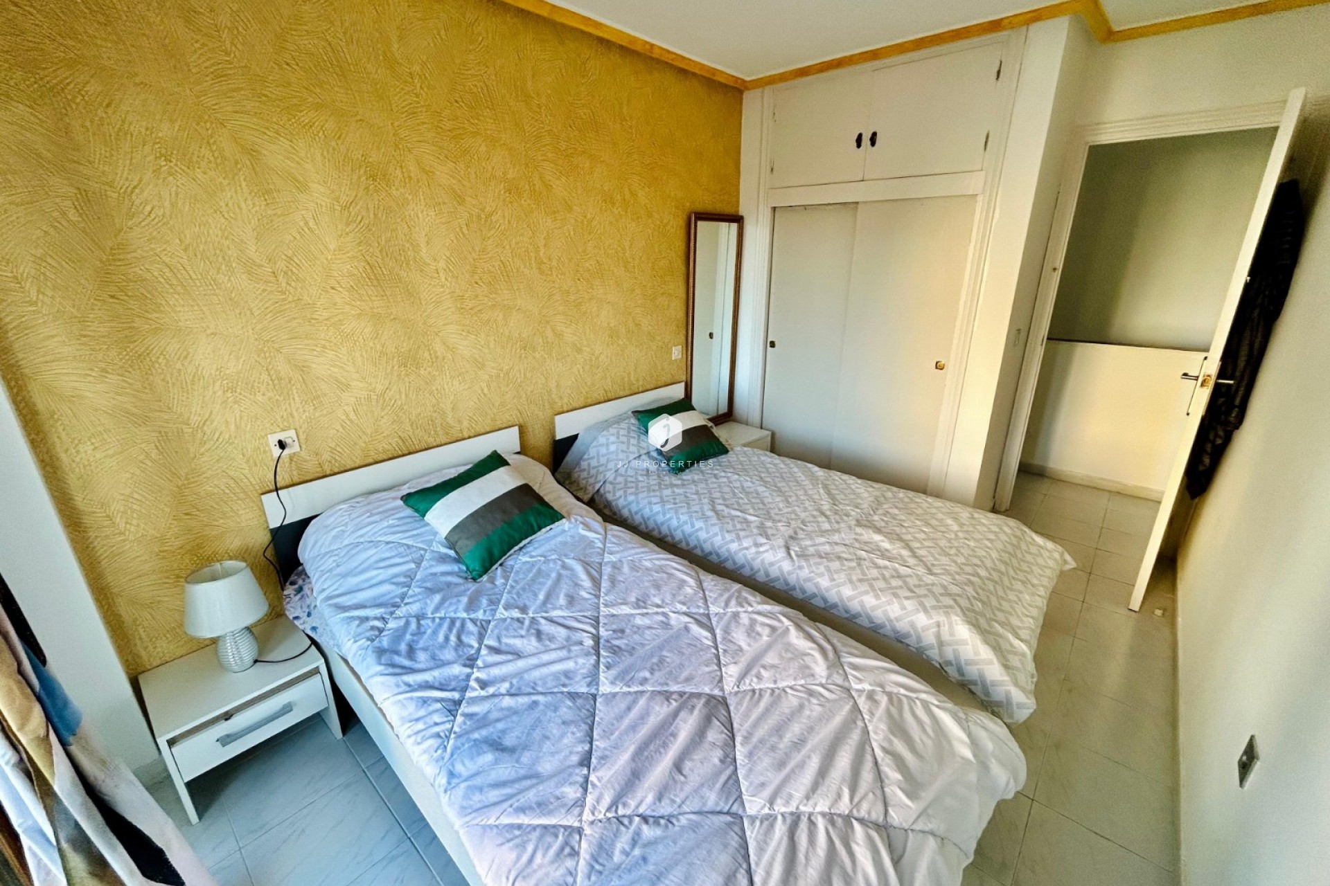 Aus zweiter Hand - Duplex -
Torrevieja - Costa Blanca