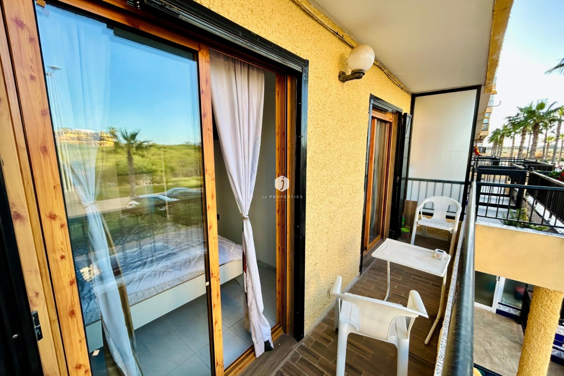 Aus zweiter Hand - Duplex -
Torrevieja - Costa Blanca