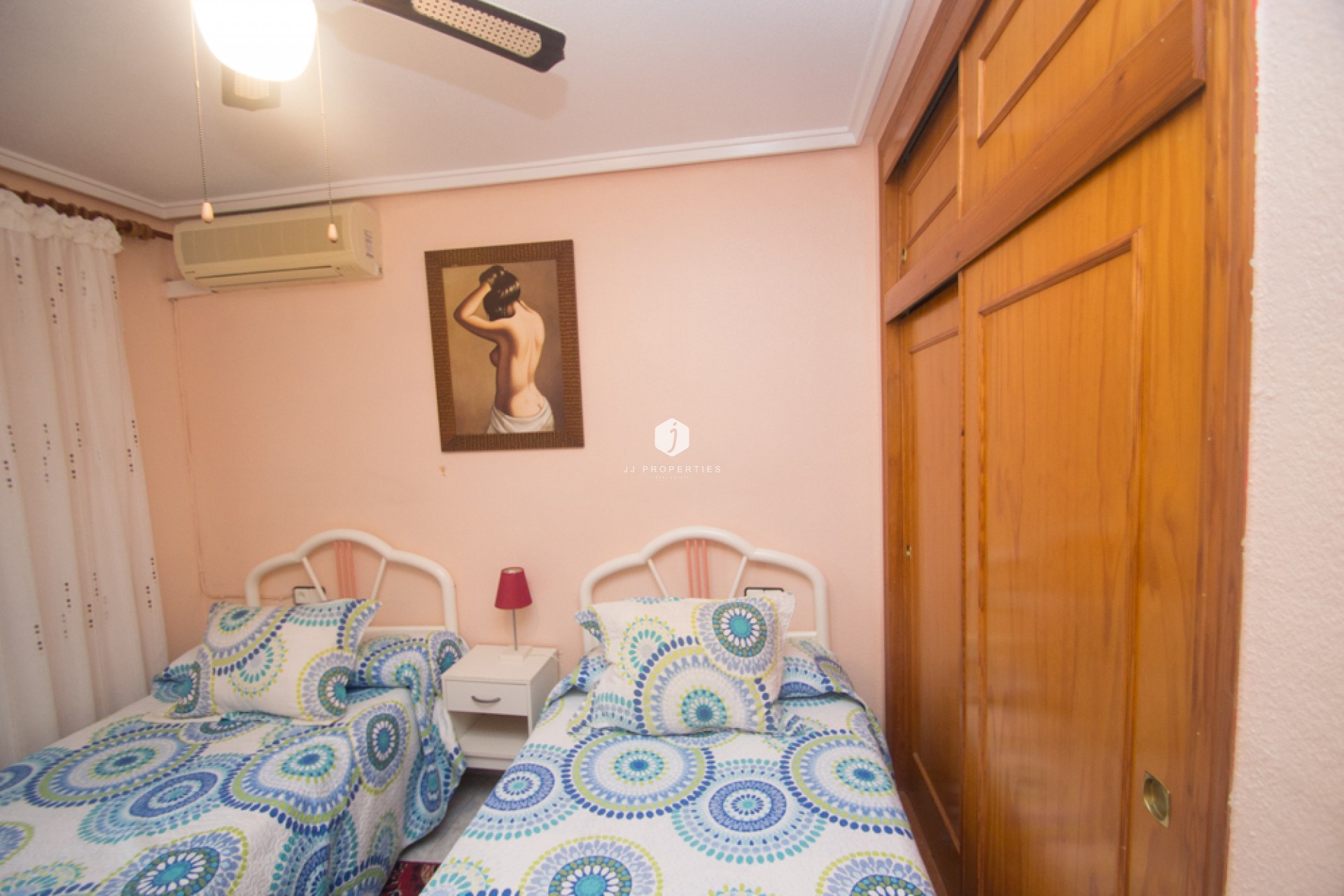 Aus zweiter Hand - Duplex -
Torrevieja - Costa Blanca