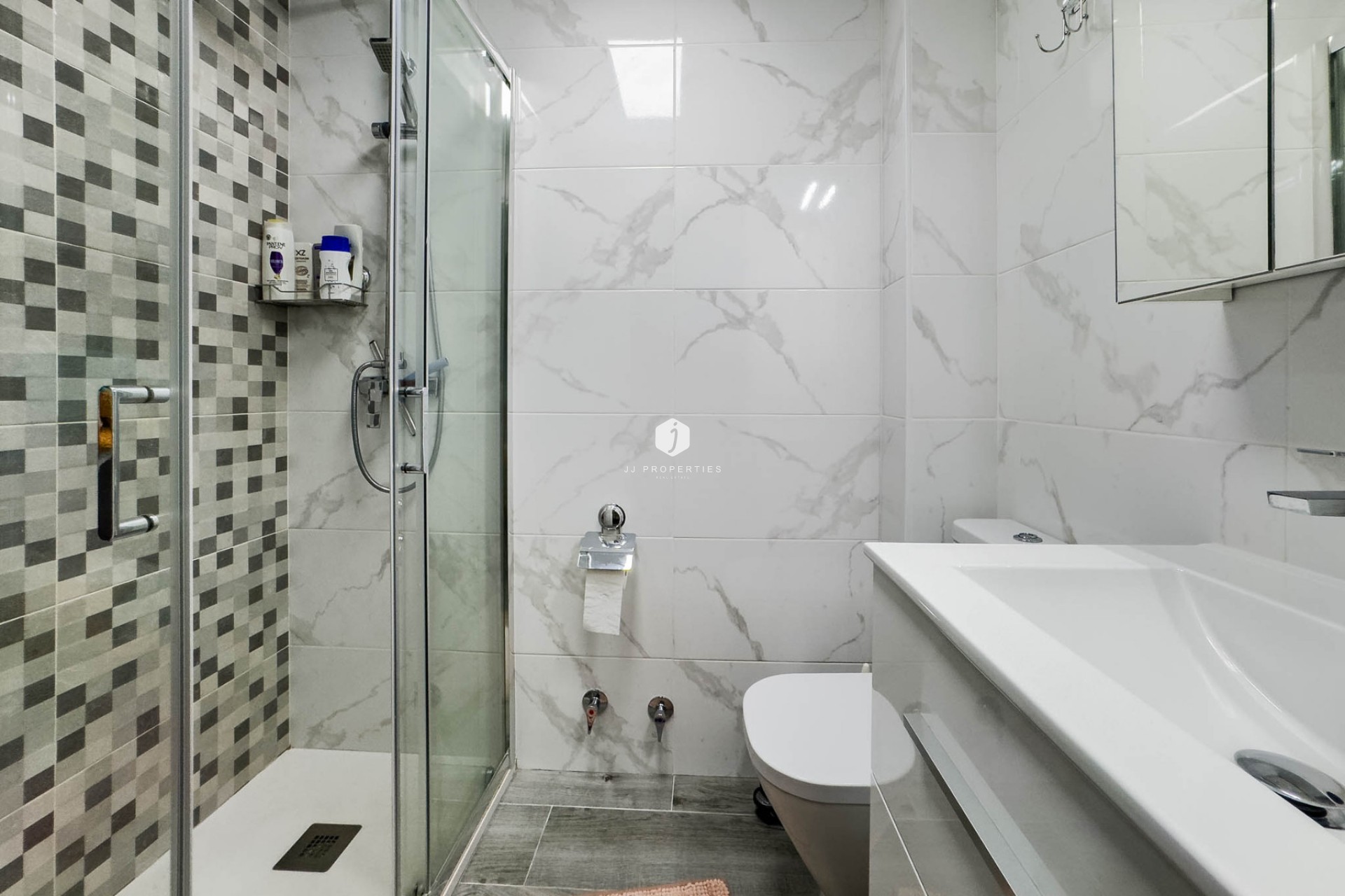 Aus zweiter Hand - Duplex -
Torrevieja - Costa Blanca