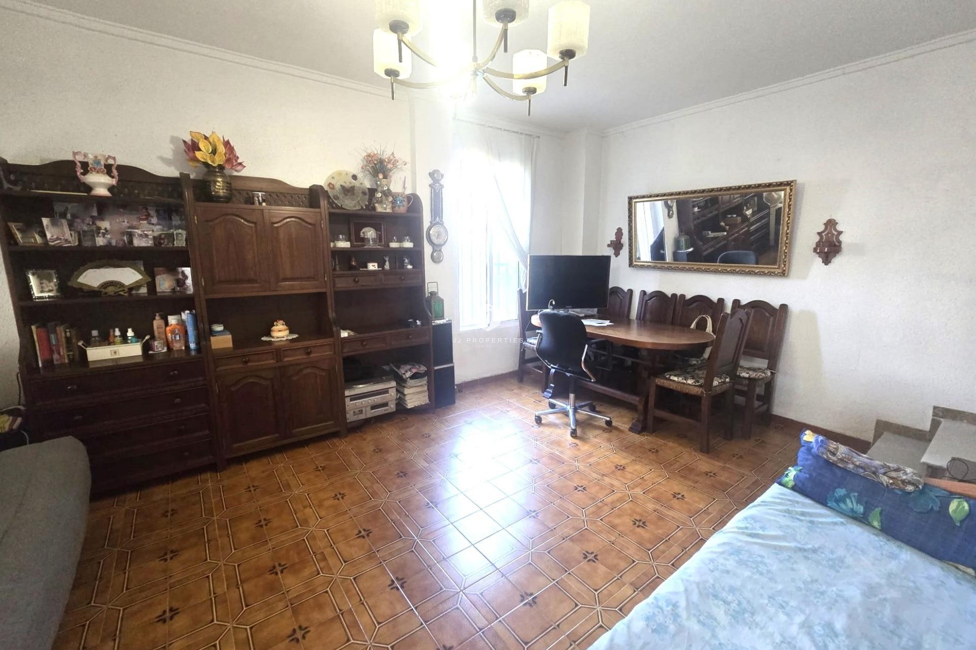 Aus zweiter Hand - Duplex -
Torrevieja - Habaneras