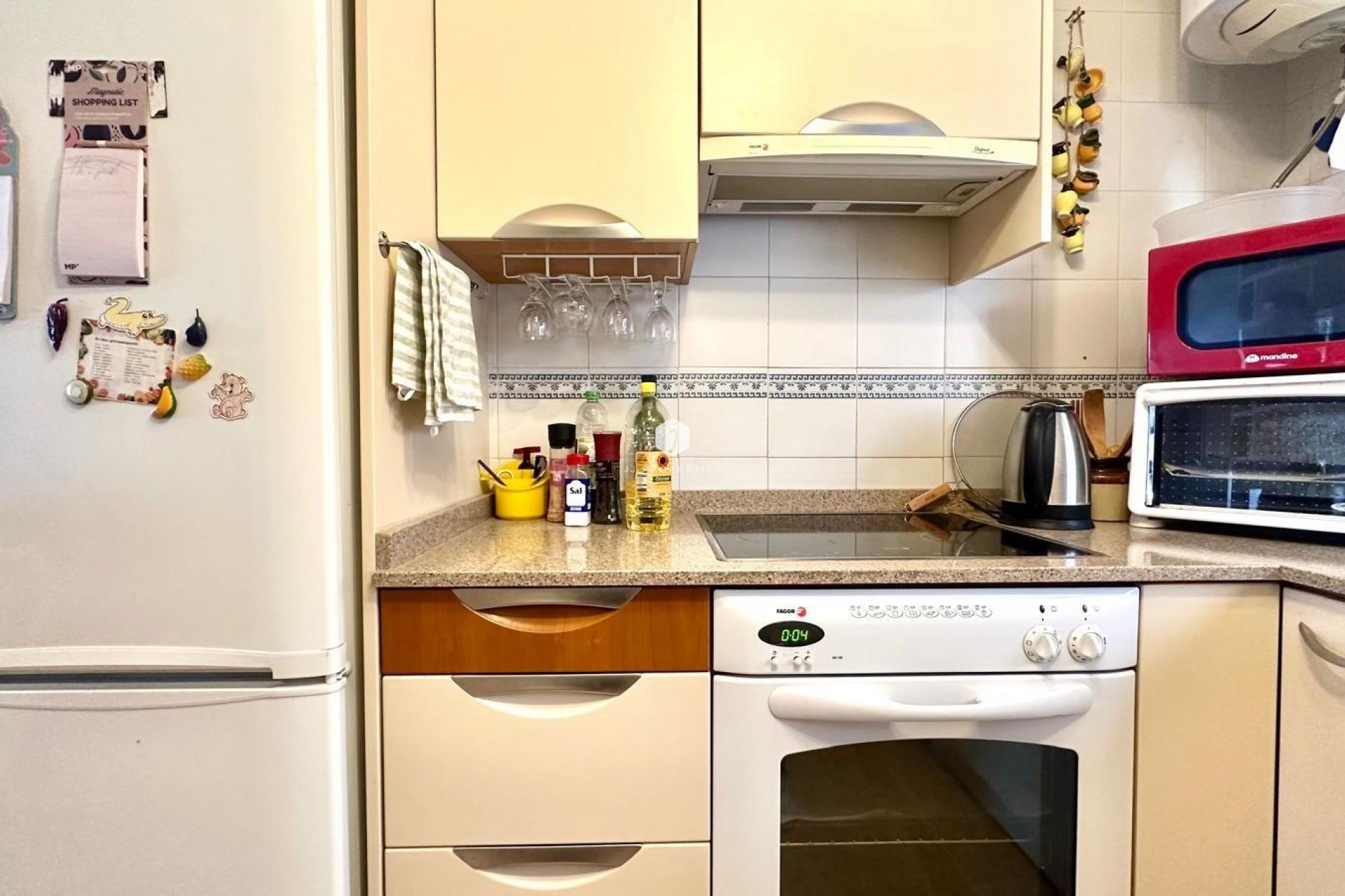 Aus zweiter Hand - Duplex -
Torrevieja - La Mata