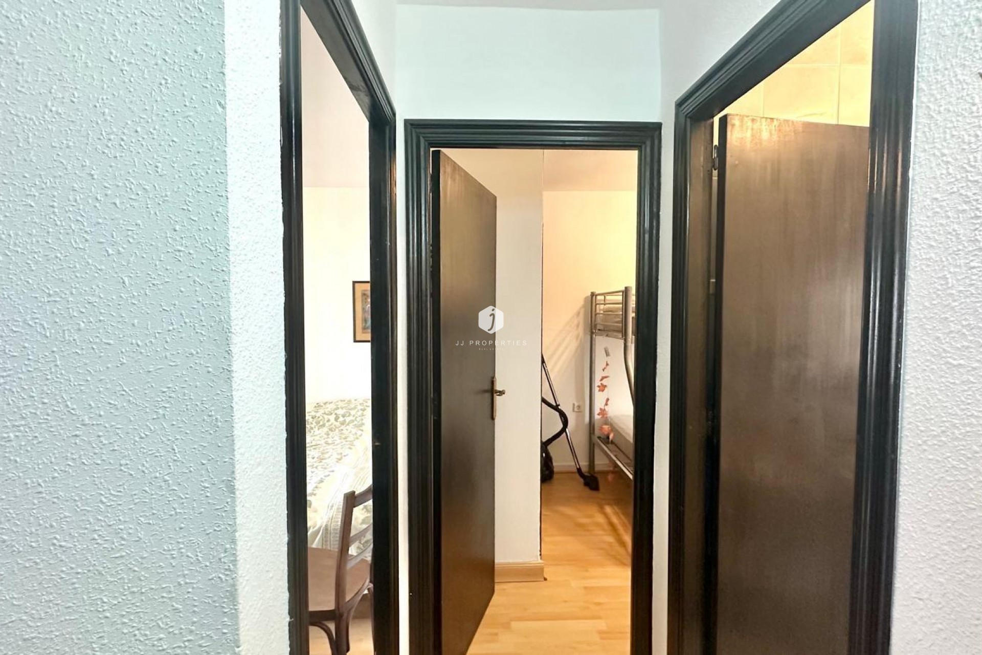 Aus zweiter Hand - Duplex -
Torrevieja - La Mata