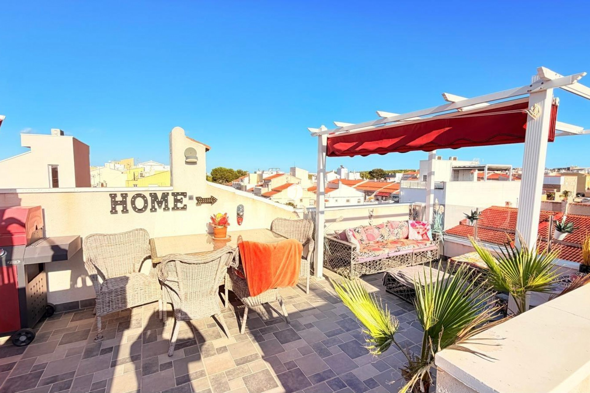 Aus zweiter Hand - Duplex -
Torrevieja - La Siesta - El Salado - Torreta