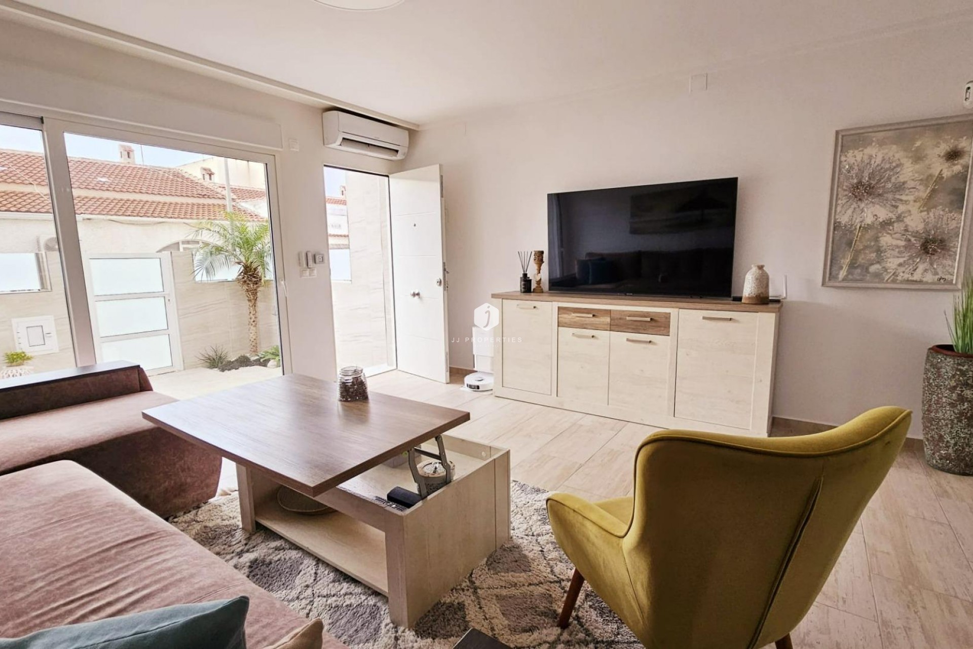 Aus zweiter Hand - Duplex -
Torrevieja - La siesta