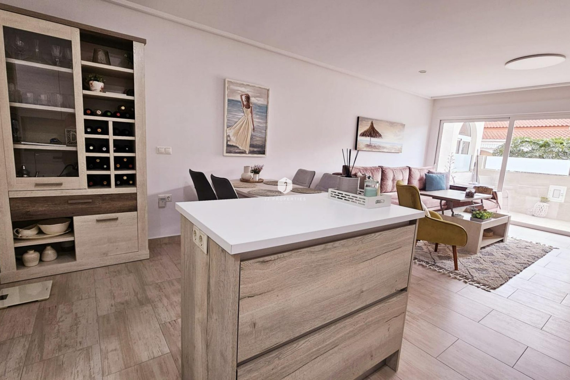 Aus zweiter Hand - Duplex -
Torrevieja - La siesta