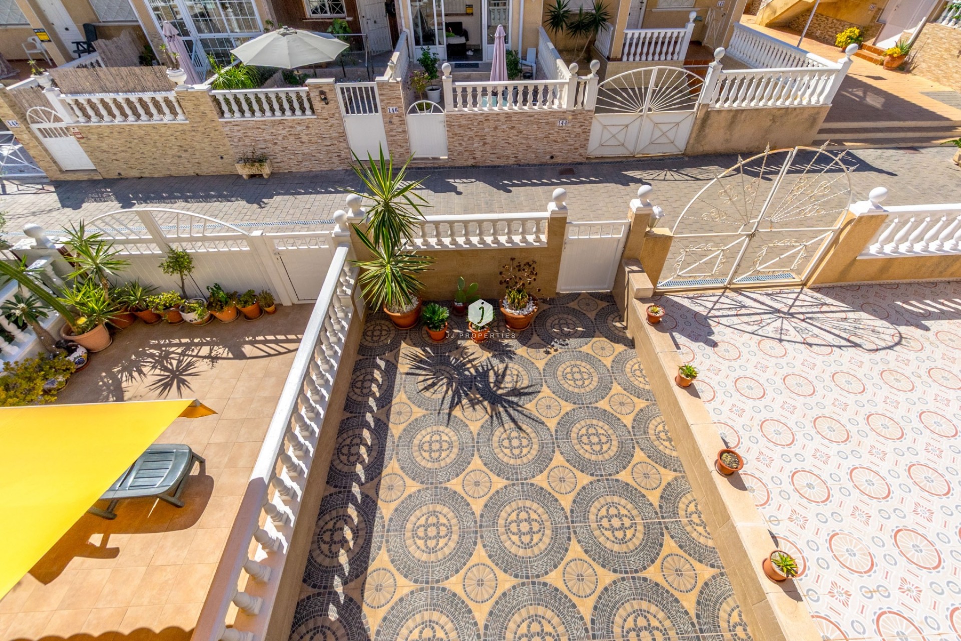 Aus zweiter Hand - Duplex -
Torrevieja - Nueva Torrevieja